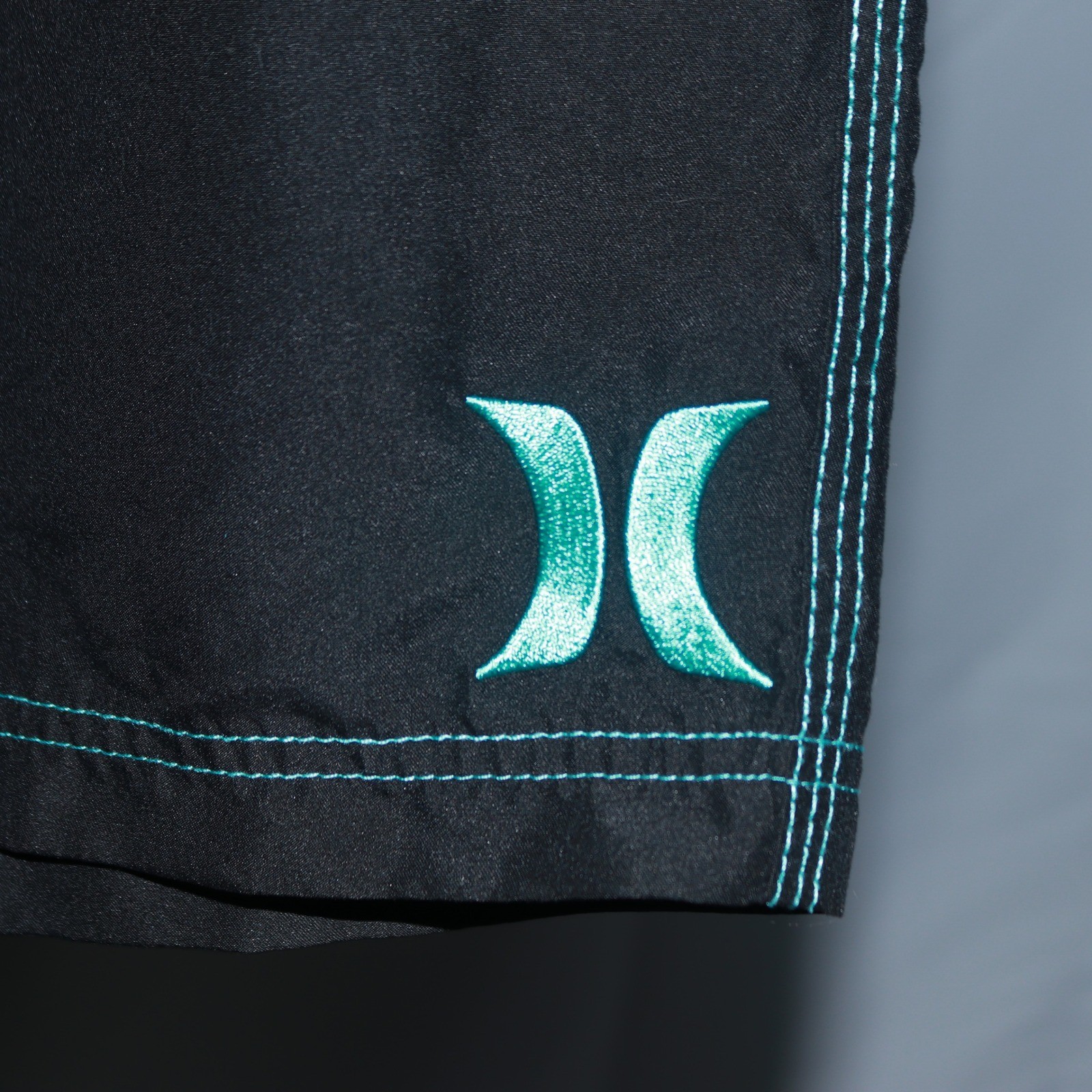 Hurley Mens Board Shorts Black Teal Contrast Stitching Size M