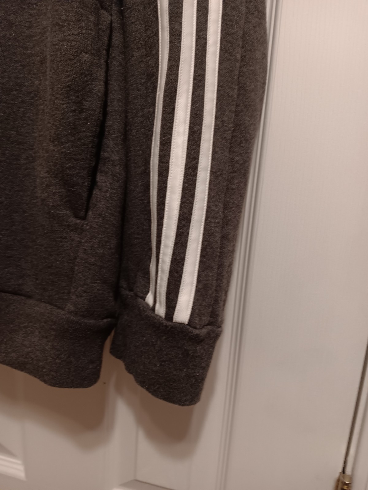 Adidas Men’s Essentials Fleece 3-Stripes Full-Zip Hoodie Gray/ SIZE XL / IJ6480