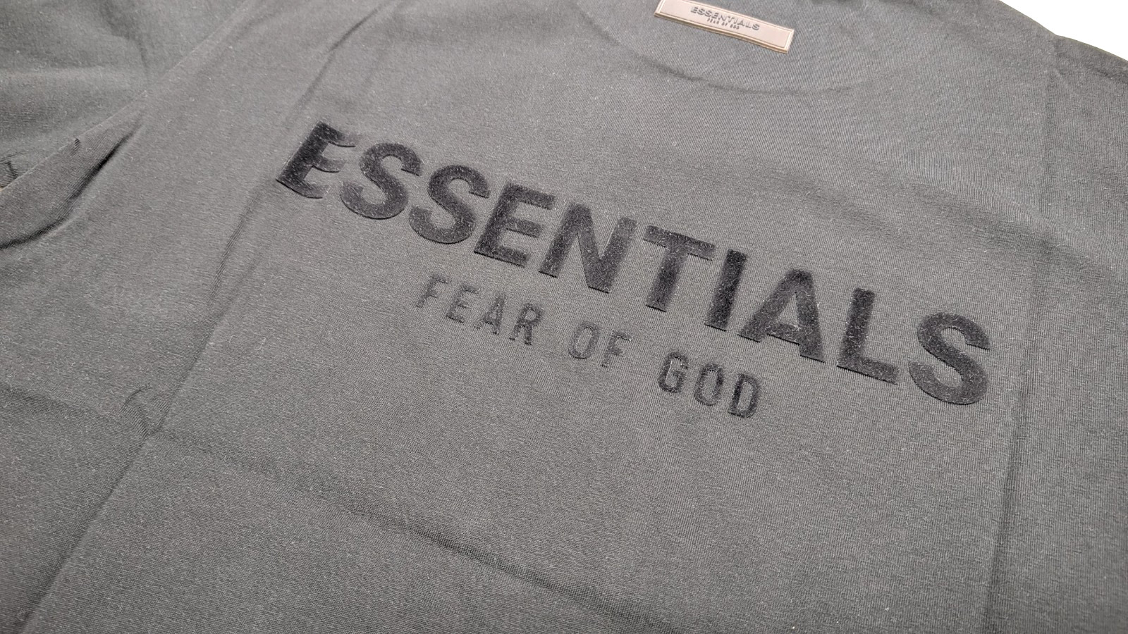 Fear of God Essentials Tee Stretch Limo Men’s S Oversized T-Shirt NWT SS22