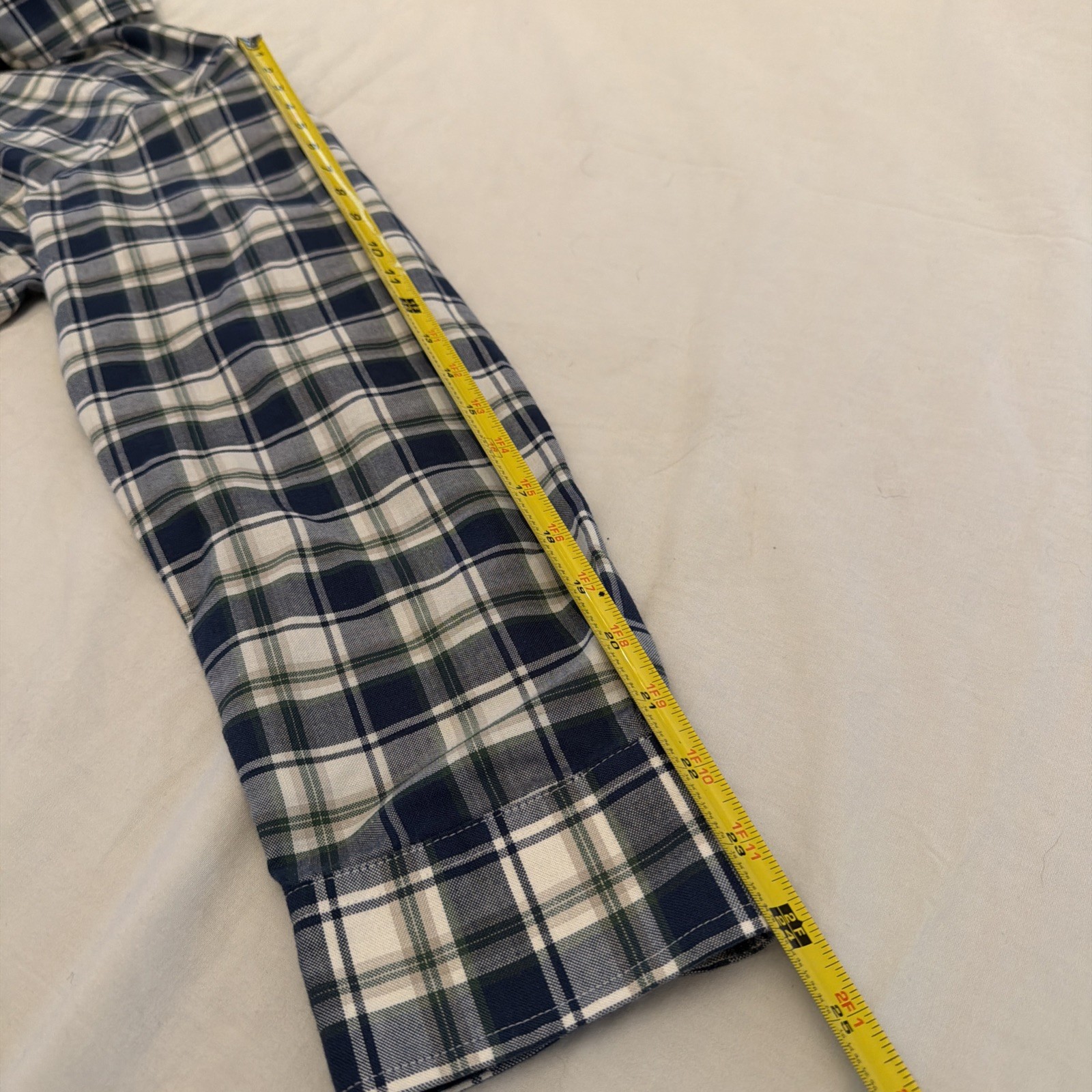 St. John’s Bay Iron Free Plaid Button Up Shirt Men’s Medium Blue Long Sleeve