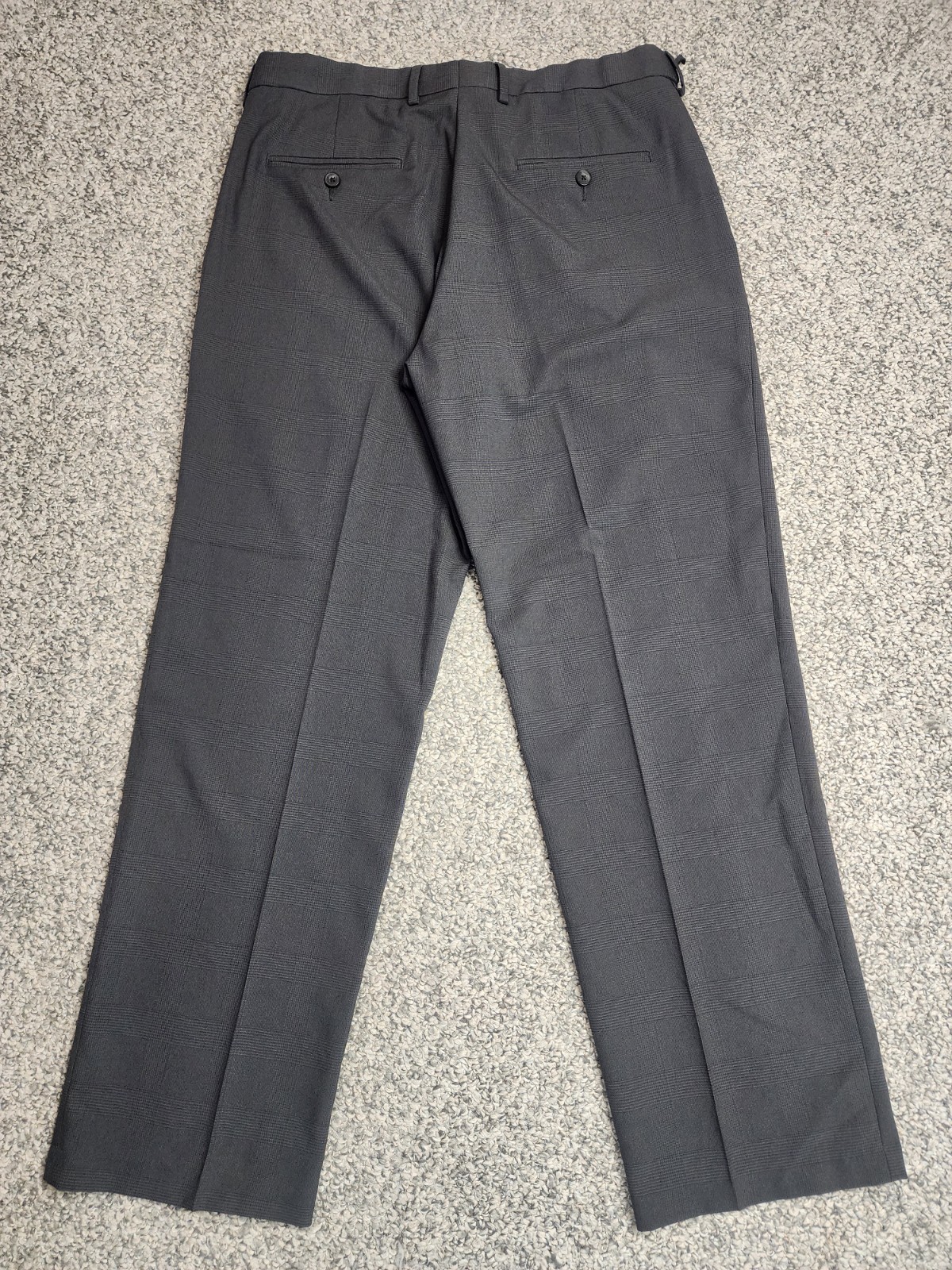Haggar Gray Dress Pants men’s 34 Classic Fit Straight 0022
