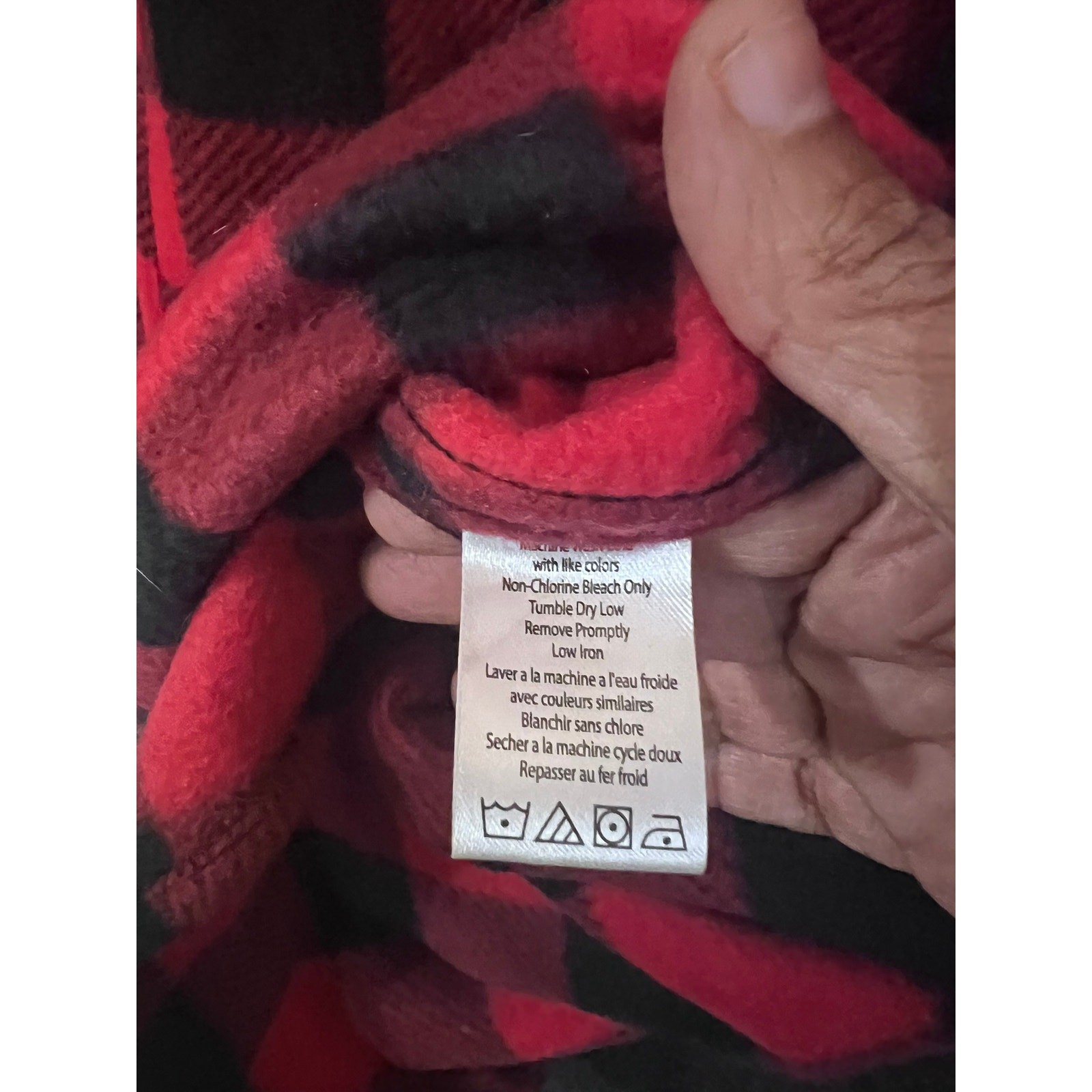 Fantastic red and black buffalo plaid long sleeve button-up shirt