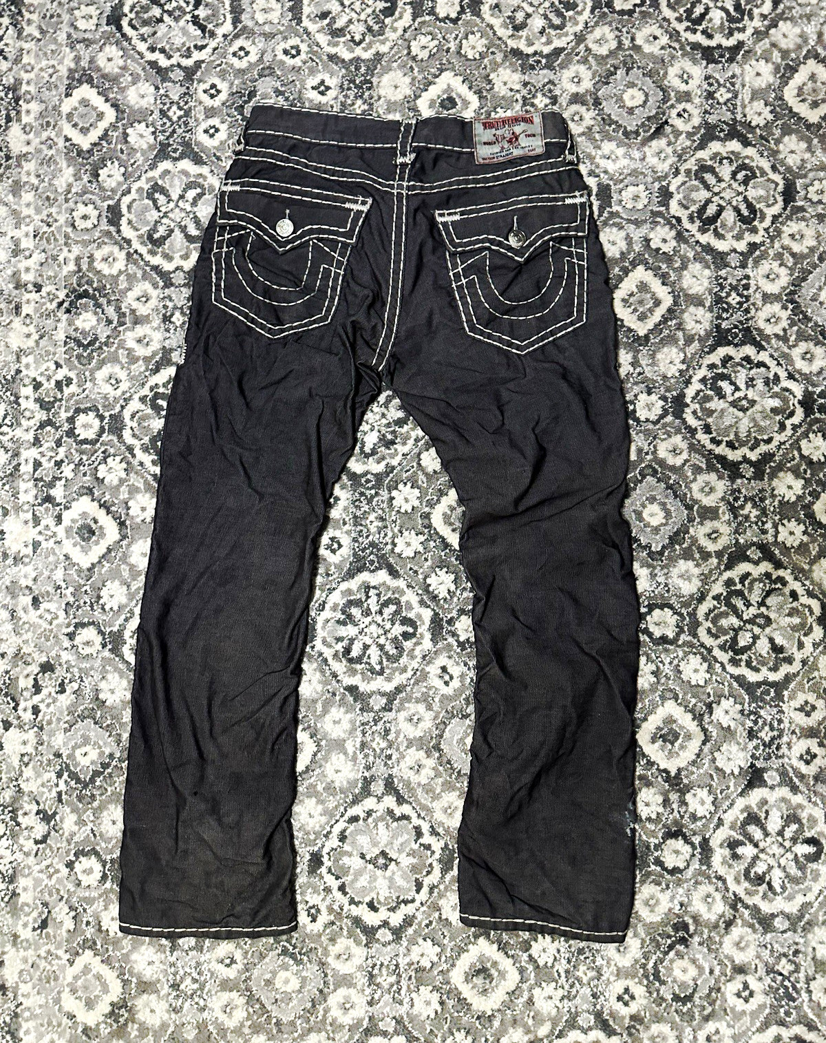 True Religion Men’s Gray Dark Wash Straight corduroy pants size 33×31