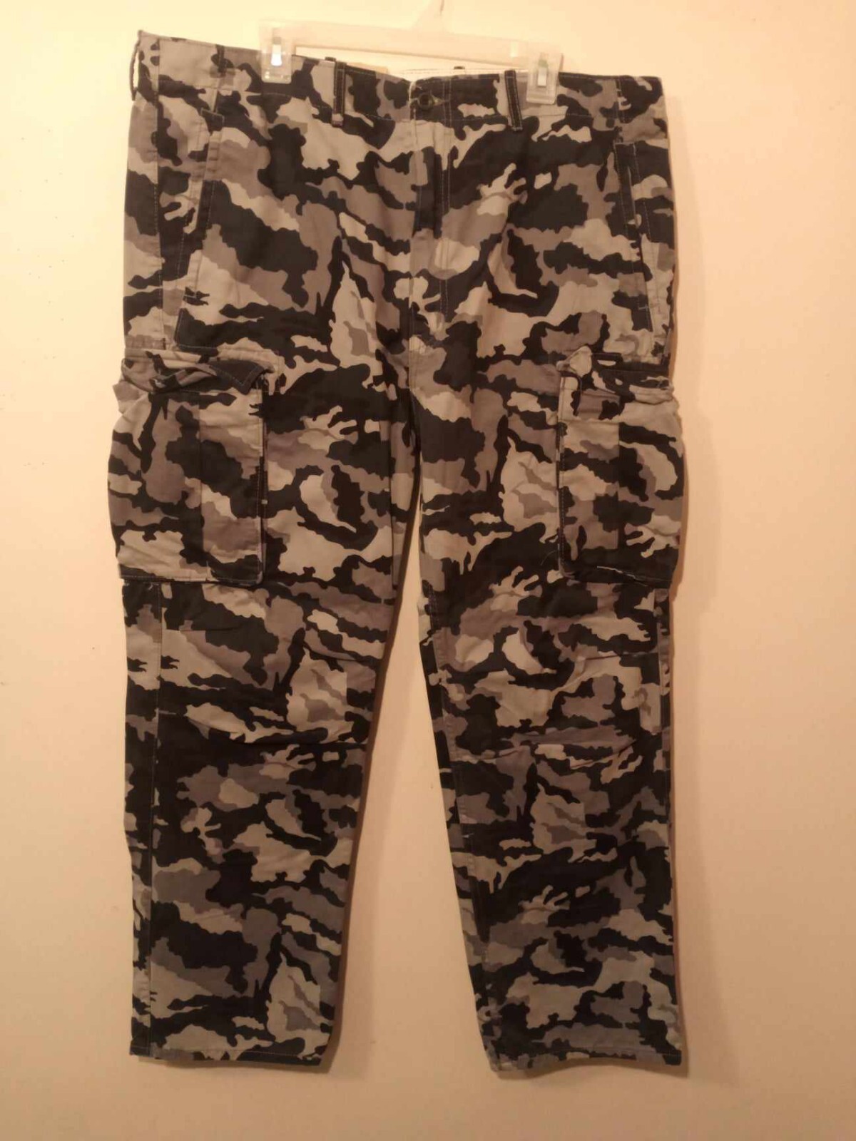 Levis Relaxed Fit Ace Cargo Pants Color Dark Grey Camouflage