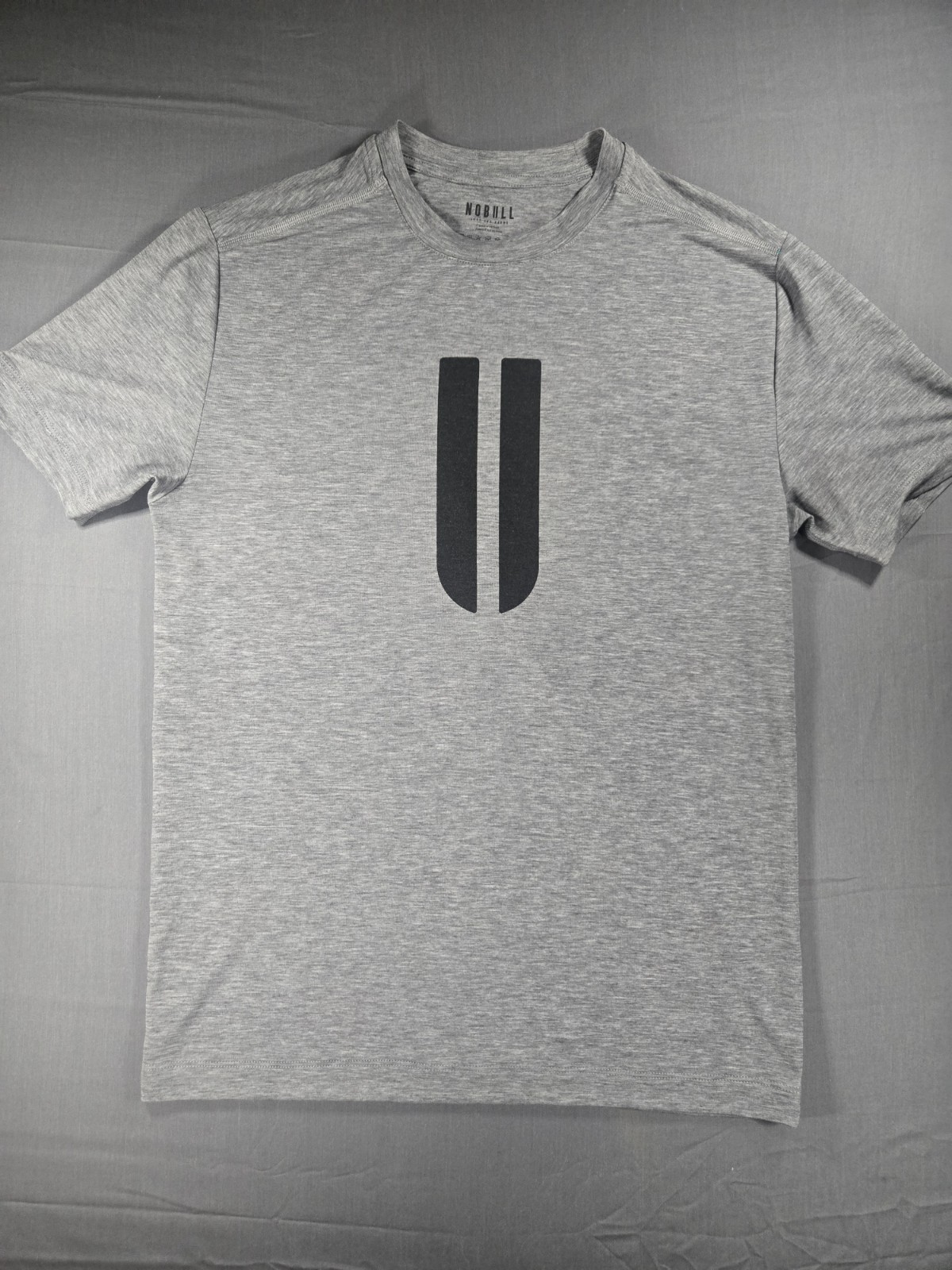 NoBull Shirt Mens Medium Gray Sage Logo Short Sleeve Workout Gym Stretch Casual