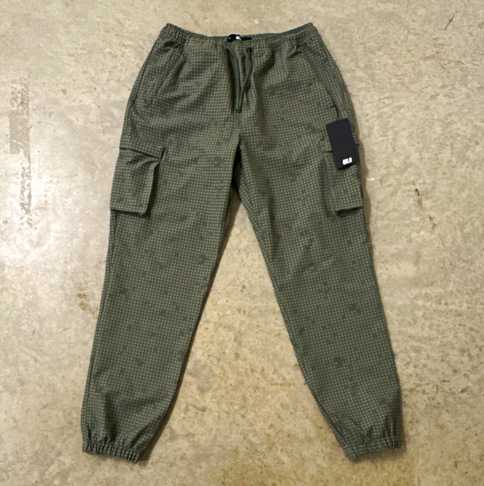 QILO Men’s Green Pants Size L Elastic Waist Drawstring Cargo Pockets