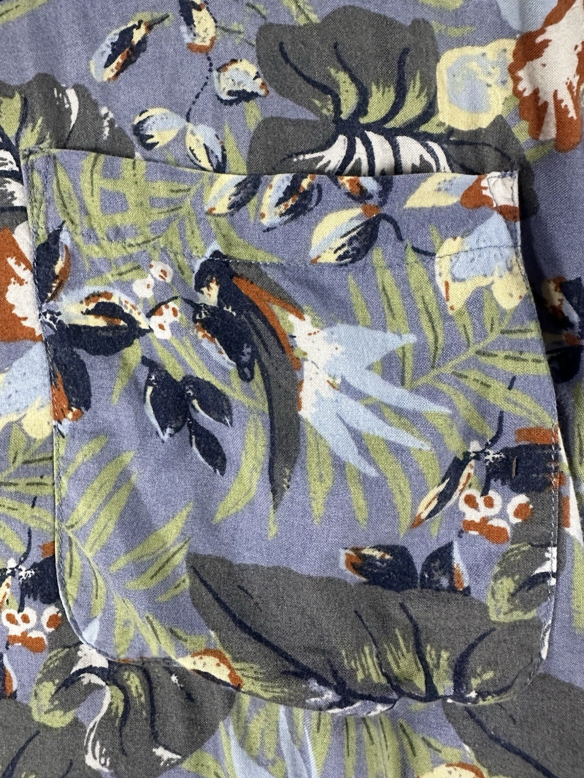 UNTIED Men’s M Blue Rayon Woven Short Sleeve Floral Hawaiian Button-Up Pocket