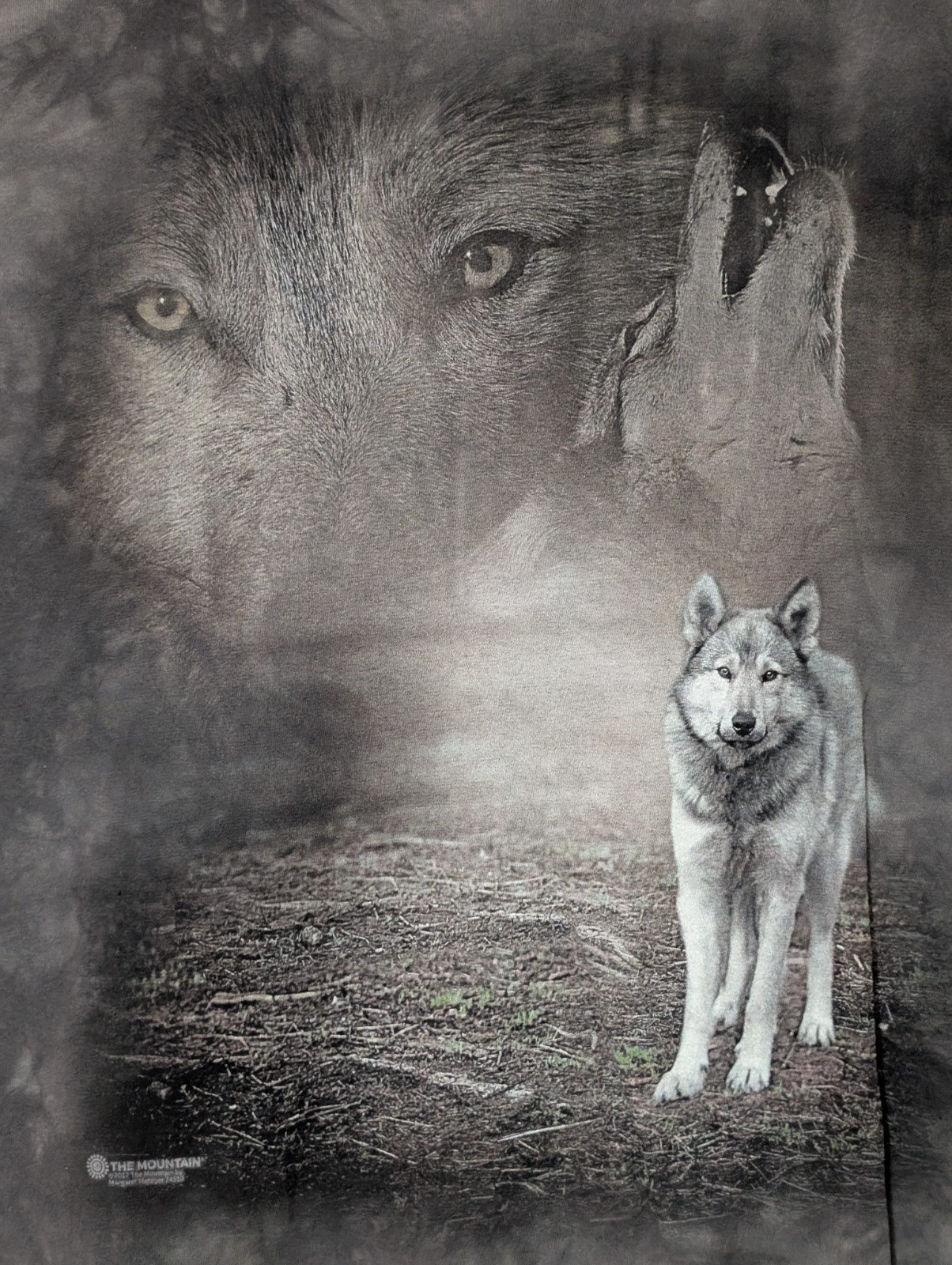 The Mountain Mens T-shirt Gray Wolf Portrait Retired Logo XL #6997