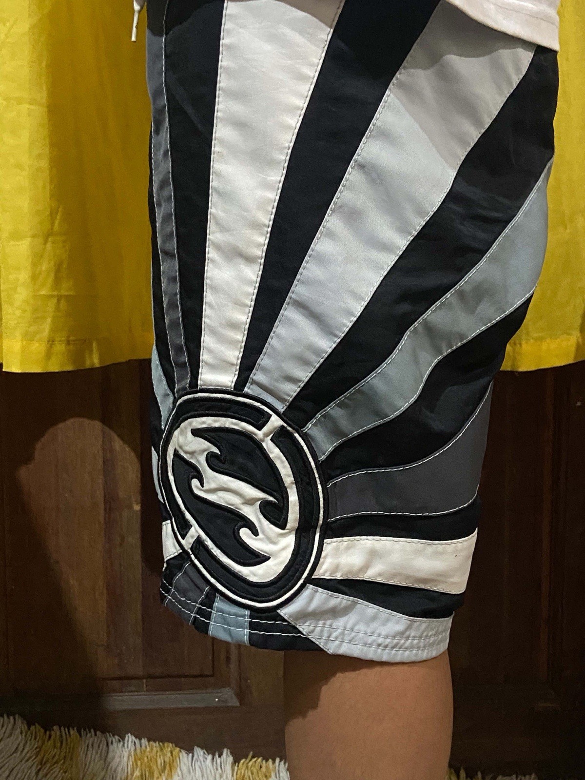 Billabong Andy Irons BoardShorts Men’s size 28 Vintage Rising Sun Rare Color