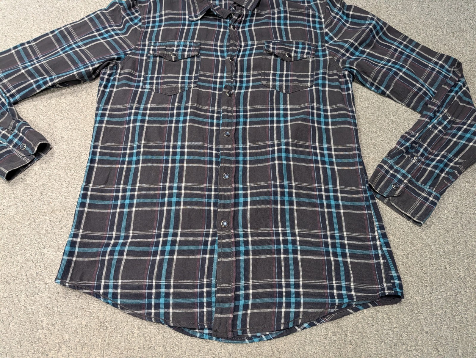 Pull & Bear Men’s Grey Blue Plaid Flannel Worker Snap Button Shirt L