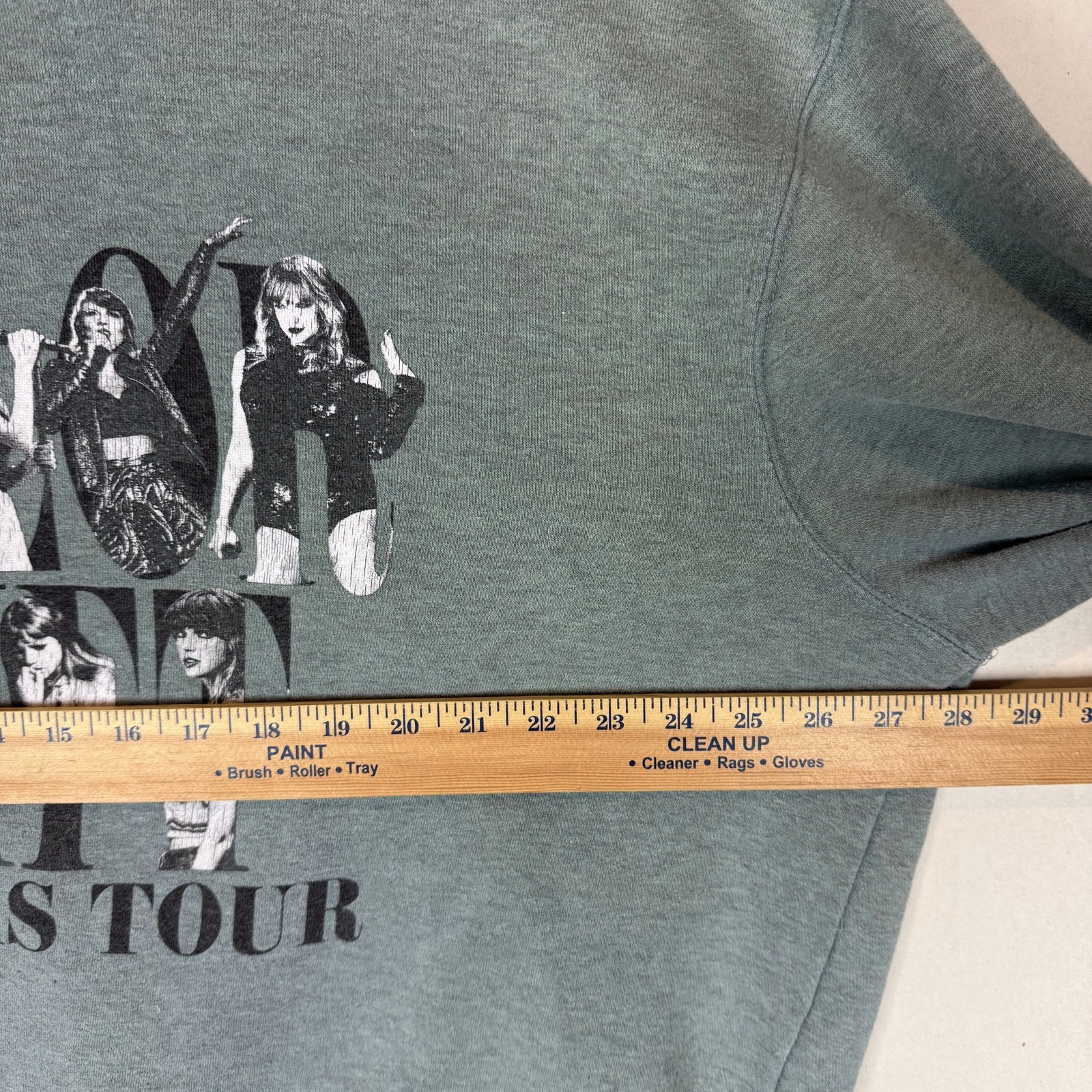Taylor Swift The Eras Tour Sweatshirt Mens 2XL Sage Graphic Fleece Long Sleeve