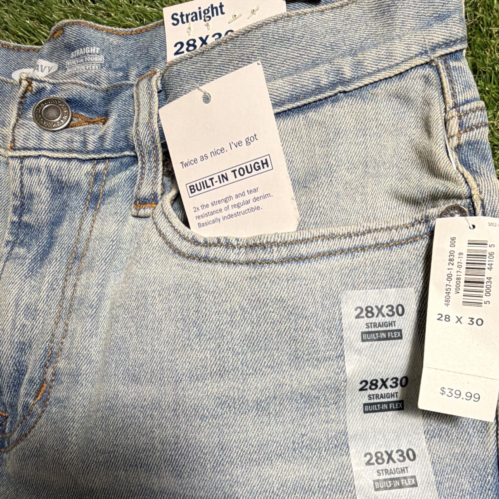 Old Navy Men’s Built-In Flex Straight Fit Light Wash Denim Jeans Stretch