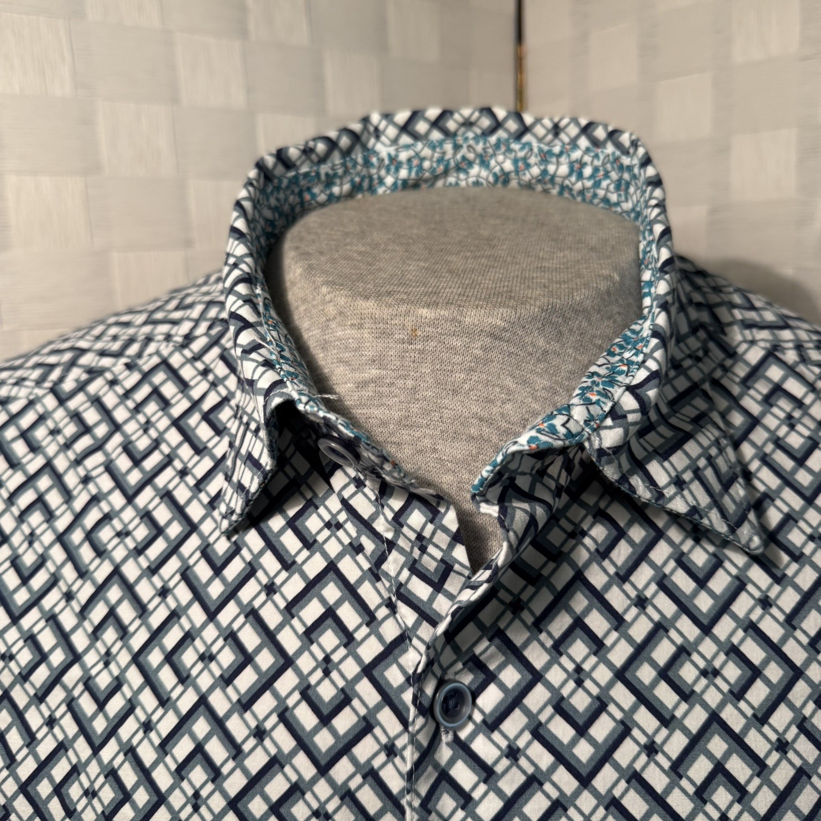Robert Graham Men’s XL Classic Fit Geometric Button Up Flip Cuff Shirt