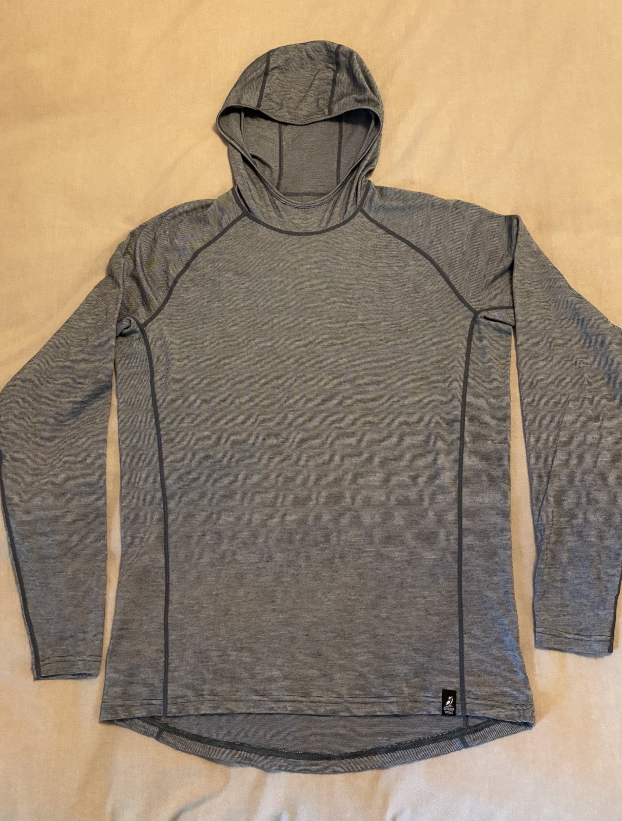 Outdoor Vitals Tern Ultralight Merino Wool Hoodie – Men’s Medium – Graphite