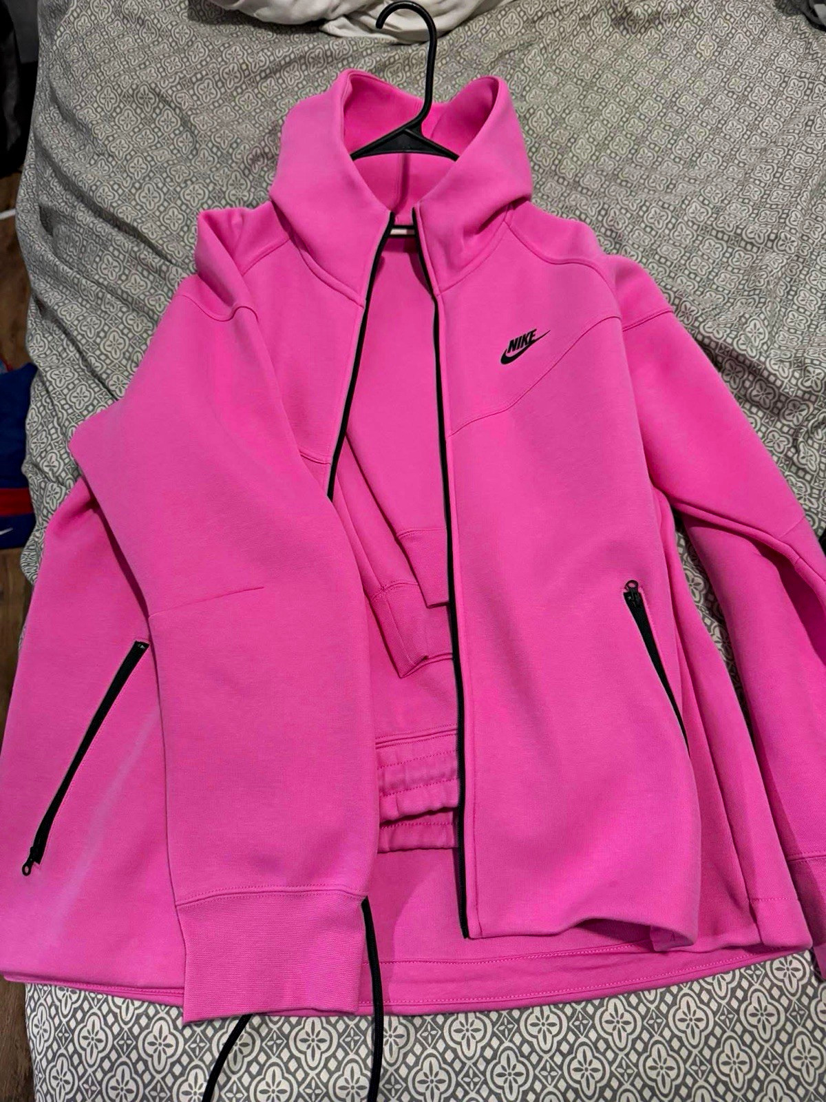 Nike Tech Pink XL Full-Zip Hooded Hoodie Jacket and Pants Unisex, wore one time!