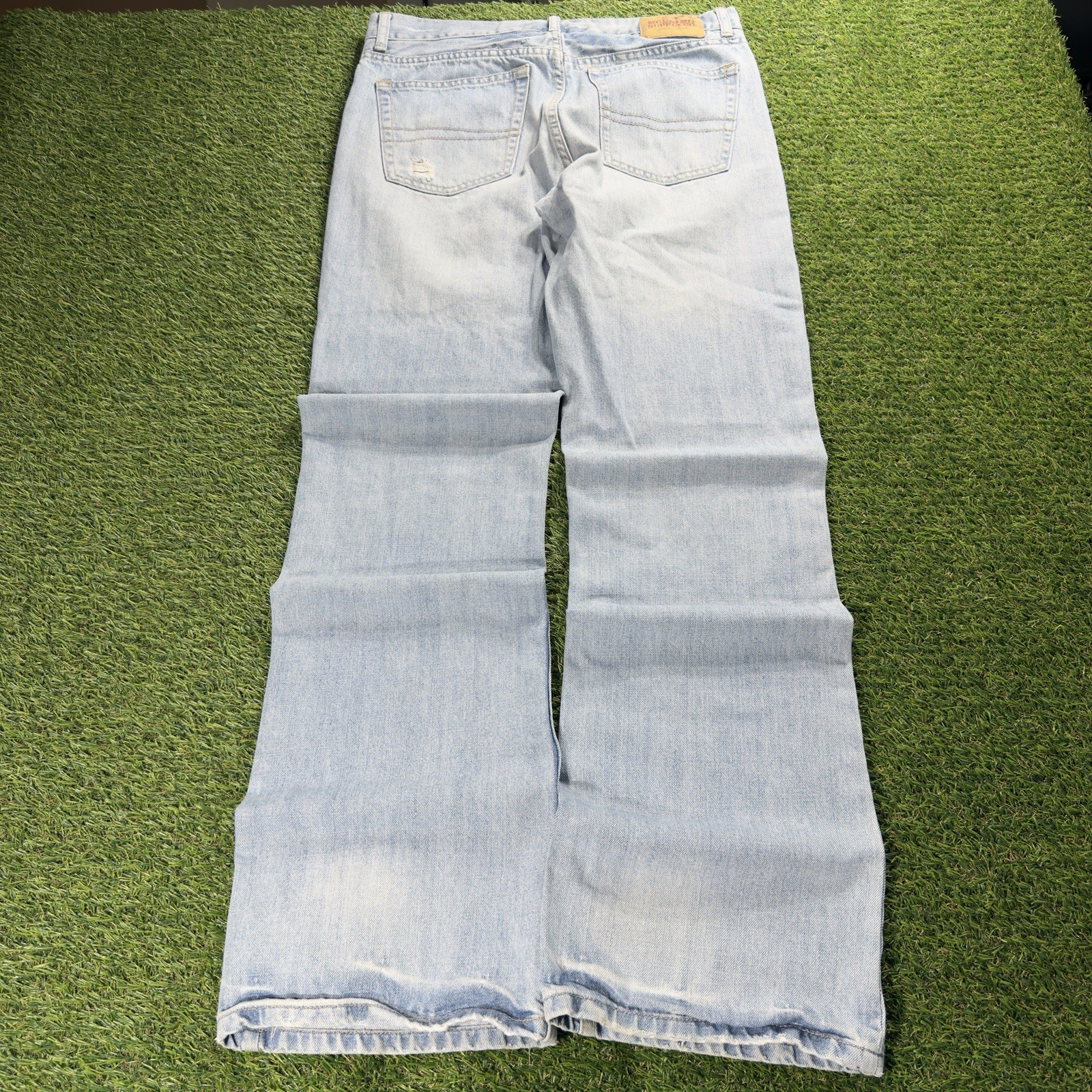 Mossimo Supply Co. Men’s Regular Fit Bootcut Blue Light Wash Denim Jeans
