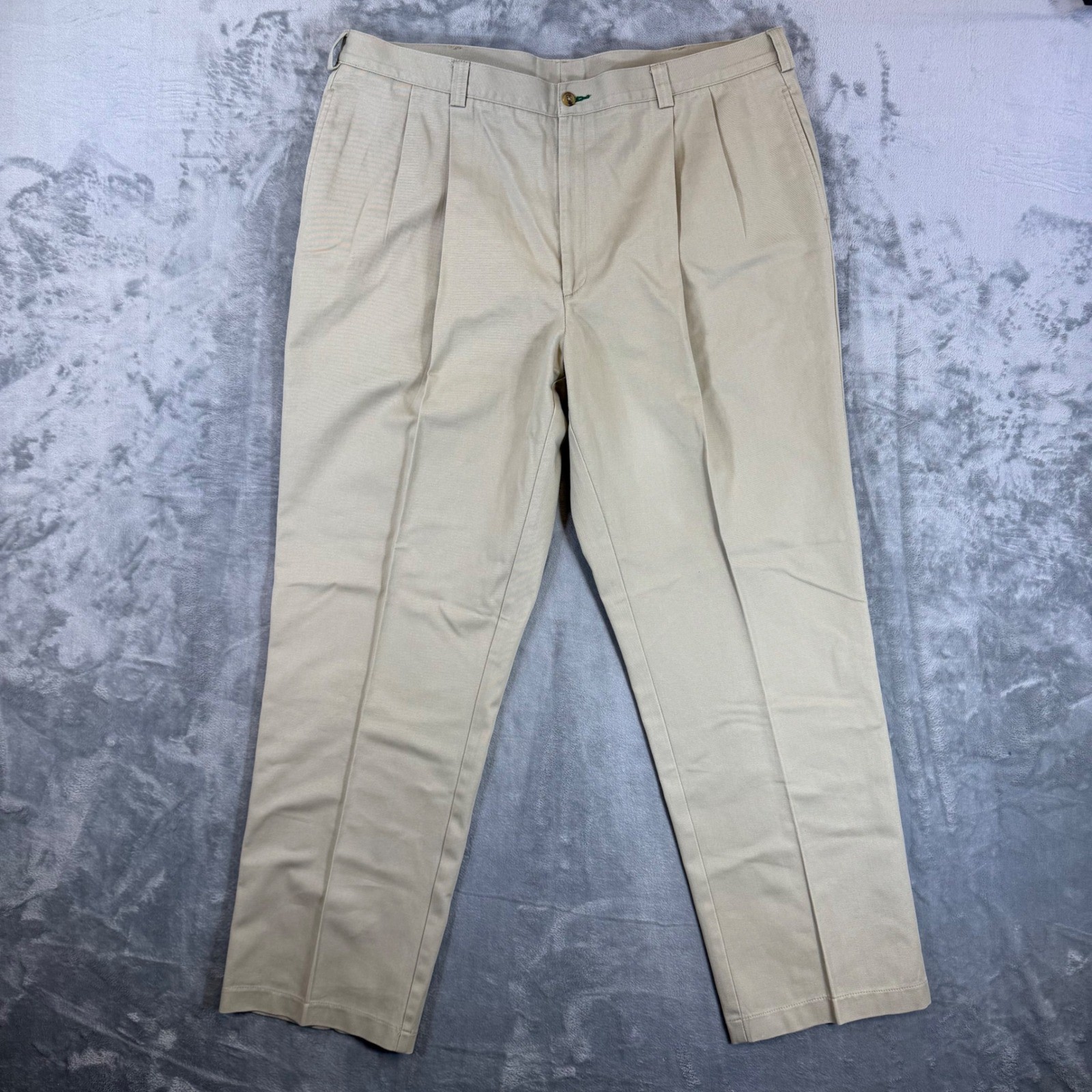 Vintage Tommy Hilfiger Pleated Chino Pants Men’s Size 42×32 Beige Khaki Pants