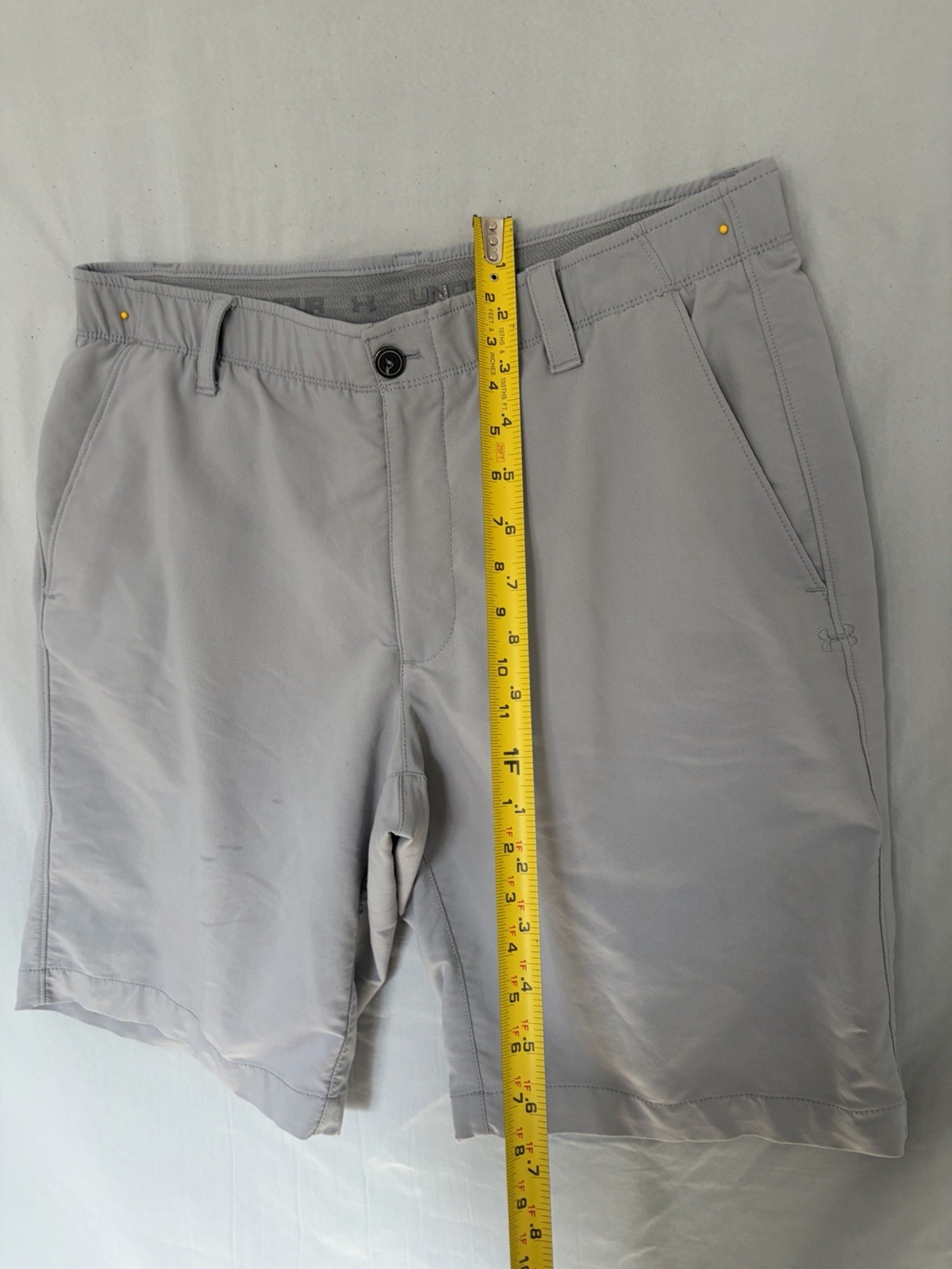 Under Armour Men’s Solid Gray Chino Shorts Flat Front 10″ Inseam Pockets