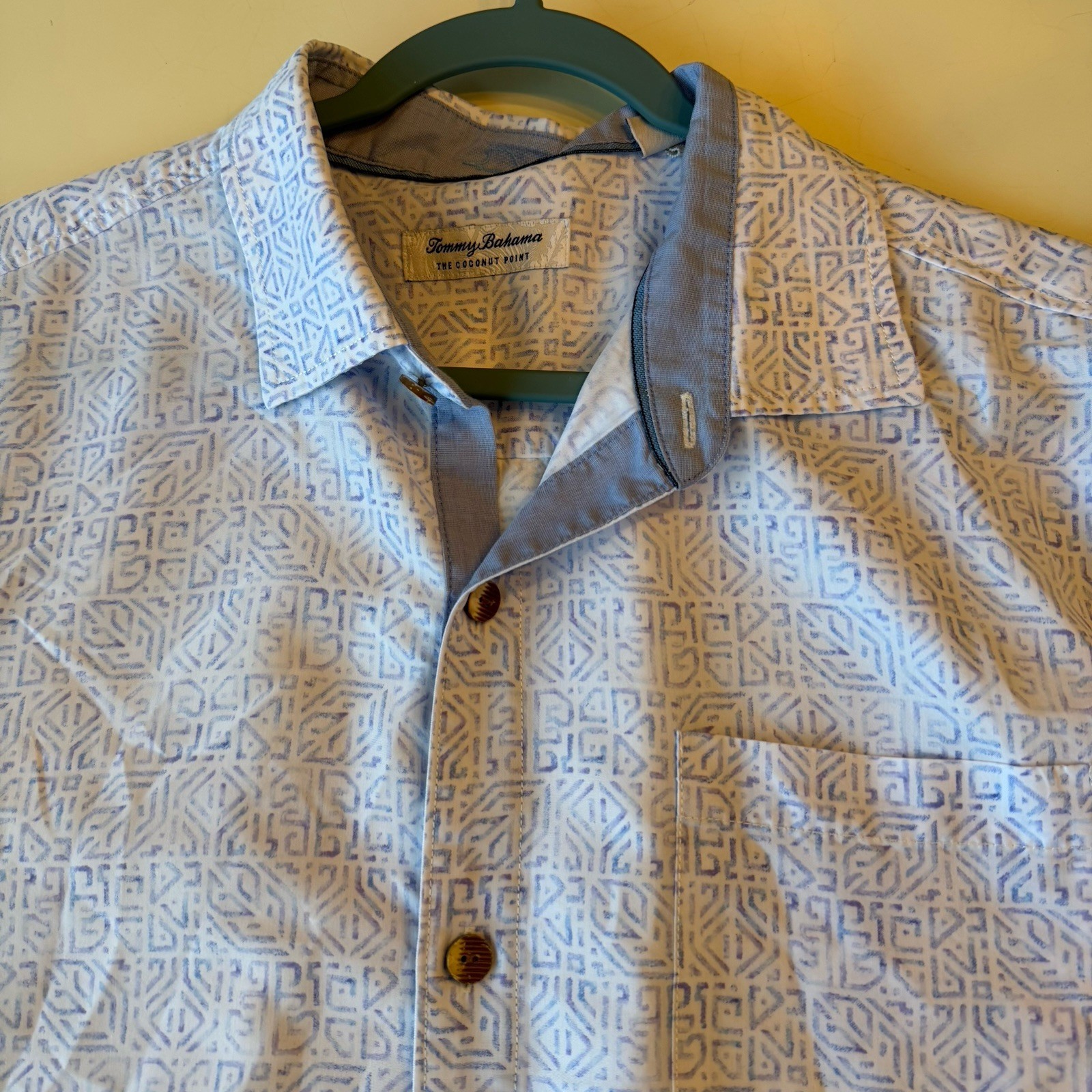 Tommy Bahama The Coconut Point Island Zone Mens XL Blue Hawaiian Tencel