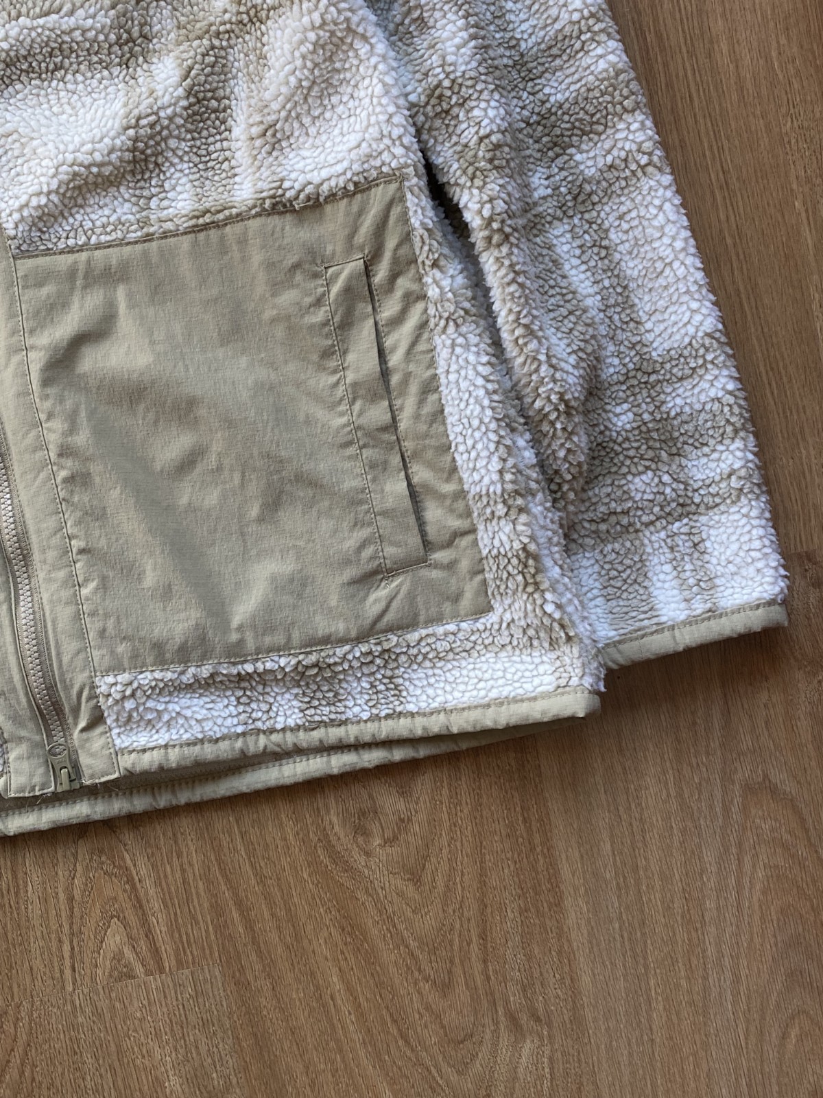 FOLK Sherpa Fleece Jacket – White & Beige Contrast Panels Size L Men’s Winter