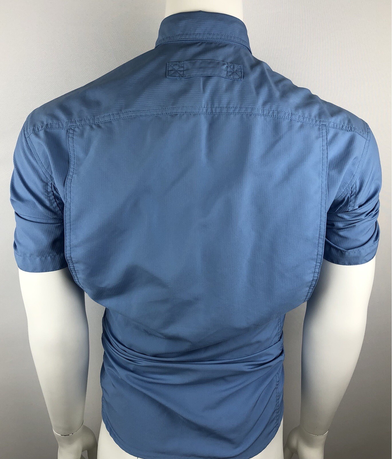 Duluth Trading Blue Coolplus Vented Short Sleeve Hiking Fishing Shirt Mens Sz M