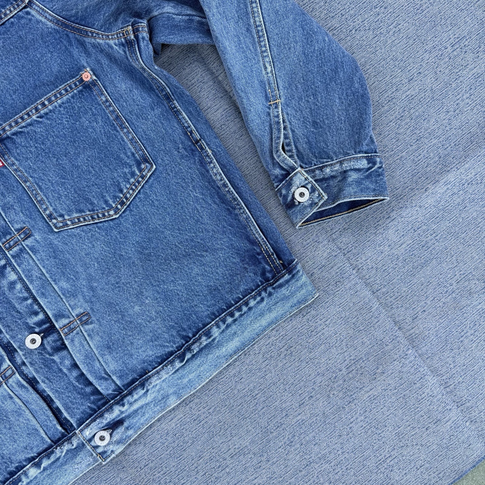 NWT Levis Premium Big E Type 1 Trucker Jacket Mens L Denim Buckle Cinch Back New