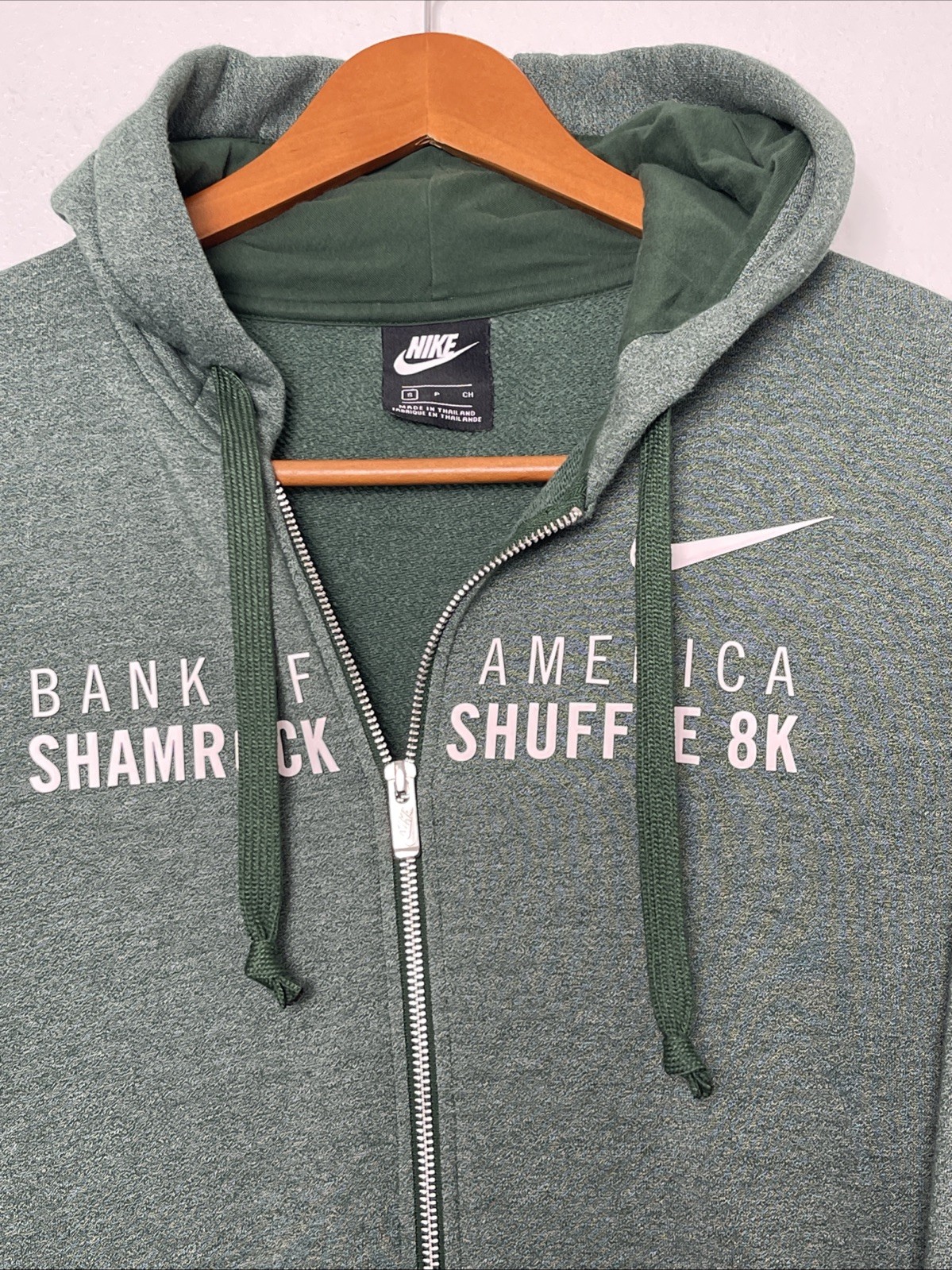 Nike Shamrock Shuffle 8K 2019 Full Zip Hoodie Small Green Running Athleisure