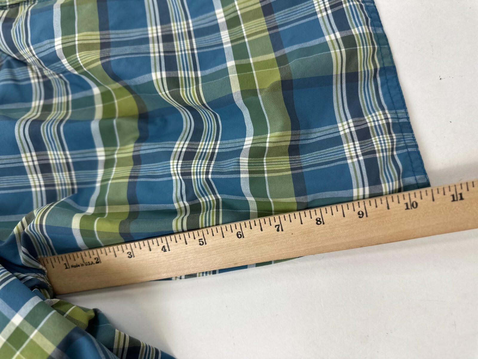 Eddie Bauer Shorts Mens Medium Blue Green Plaid Mesh Lined Board Swim Drawstring