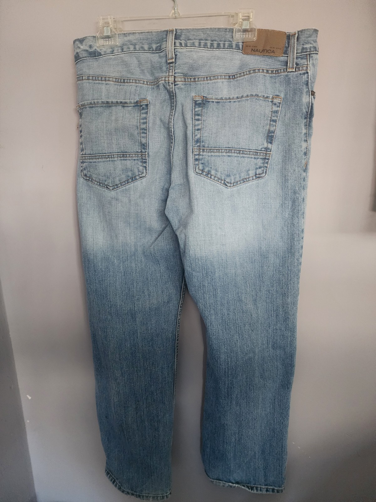 Nautica Men’s Light Wash Blue Denim Straight Jeans Regular Fit Mid Rise
