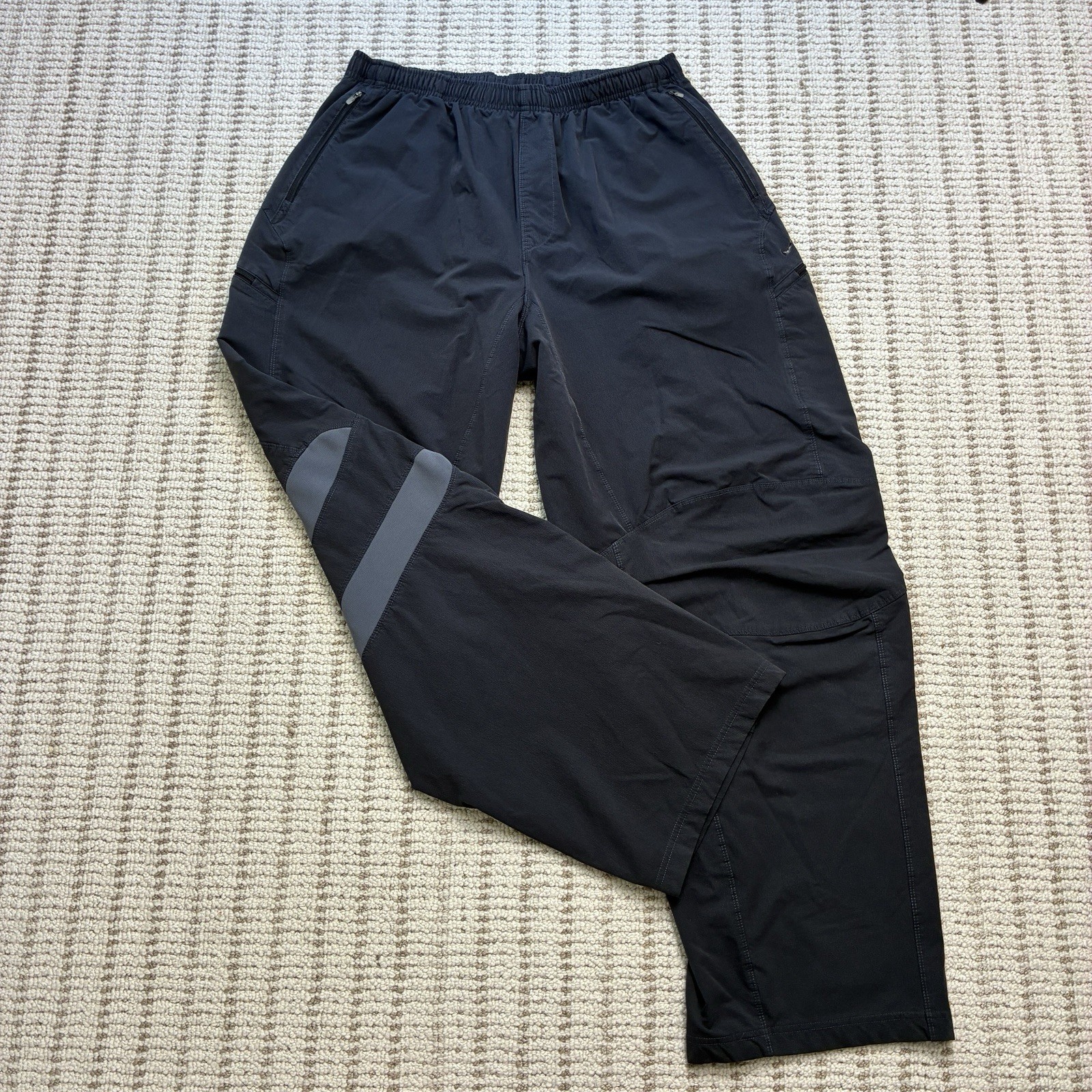 Vintage Y2K Nike Outdoor Workout Pants XXL Black Swoosh Baggy Wide Leg 2-Toned