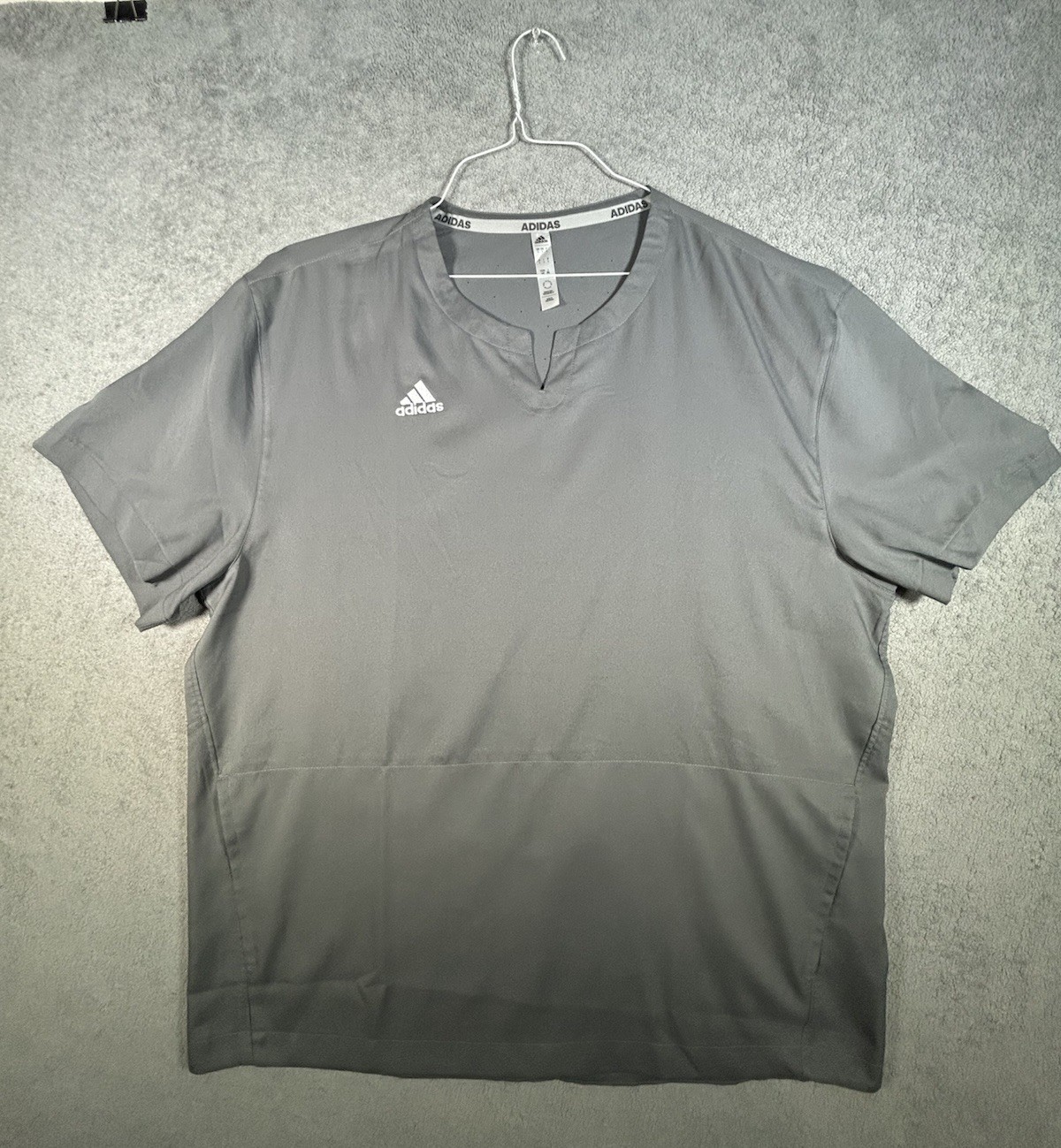 adidas Activewear baseball icon Crew Neck Pocket T-Shirt Gray Men’s Large