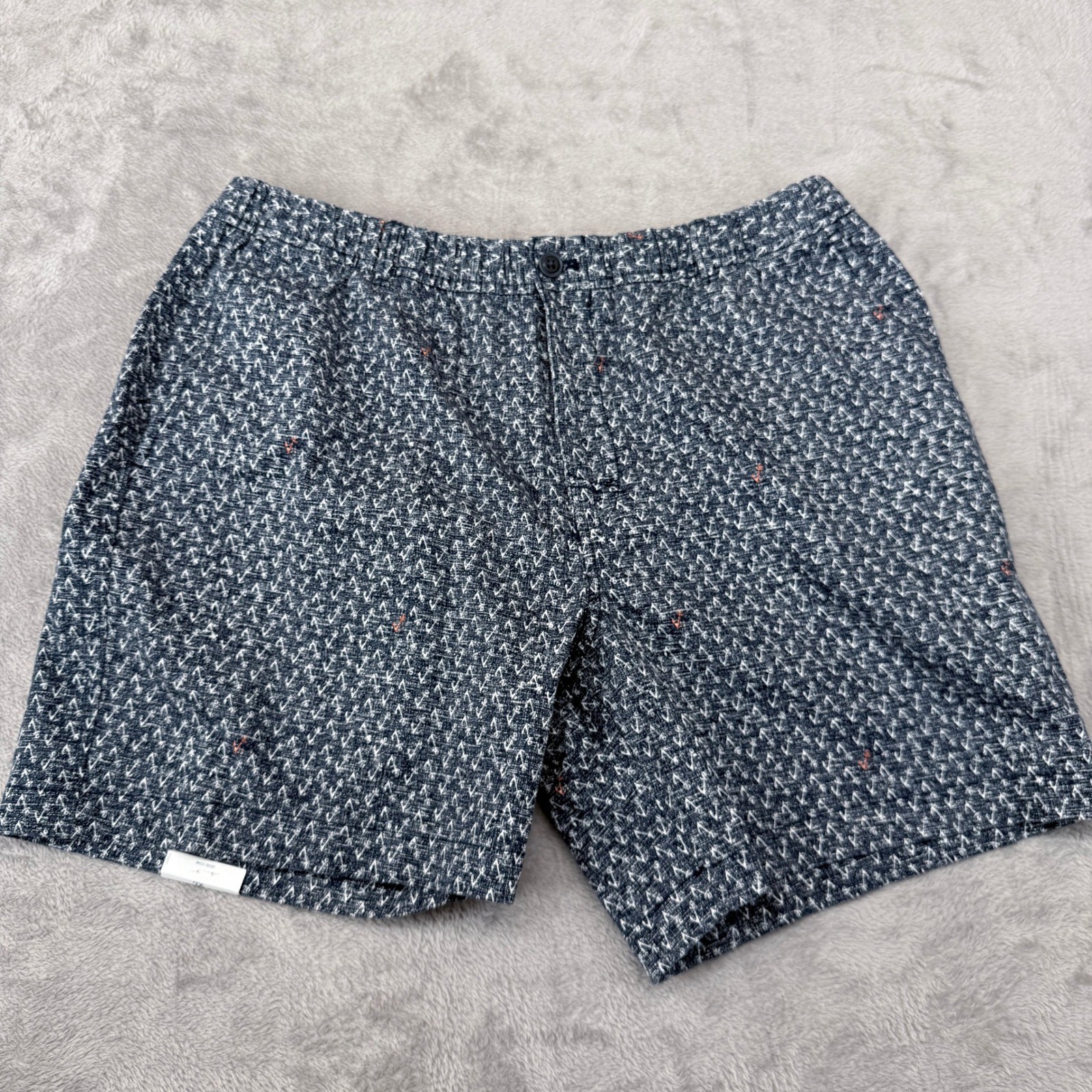 IZOD Saltwater Beachtown Shorts Mens XL Cadet Navy Anchor Print Stretch 7 Inseam