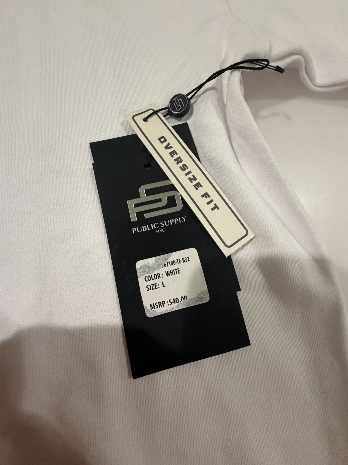 Share Public Supply NYC Oversize T-Shirt White Large NEW With Tags