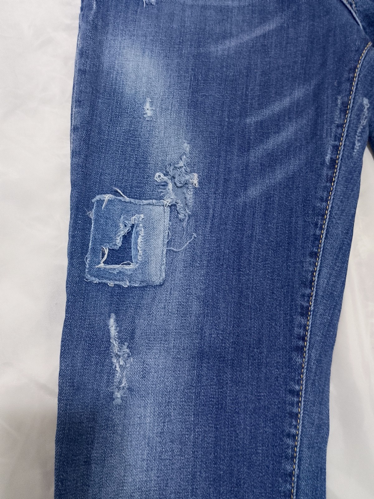 Dsquared2 Men’s Cartoon Patches Distressed Slim Jeans Size 50