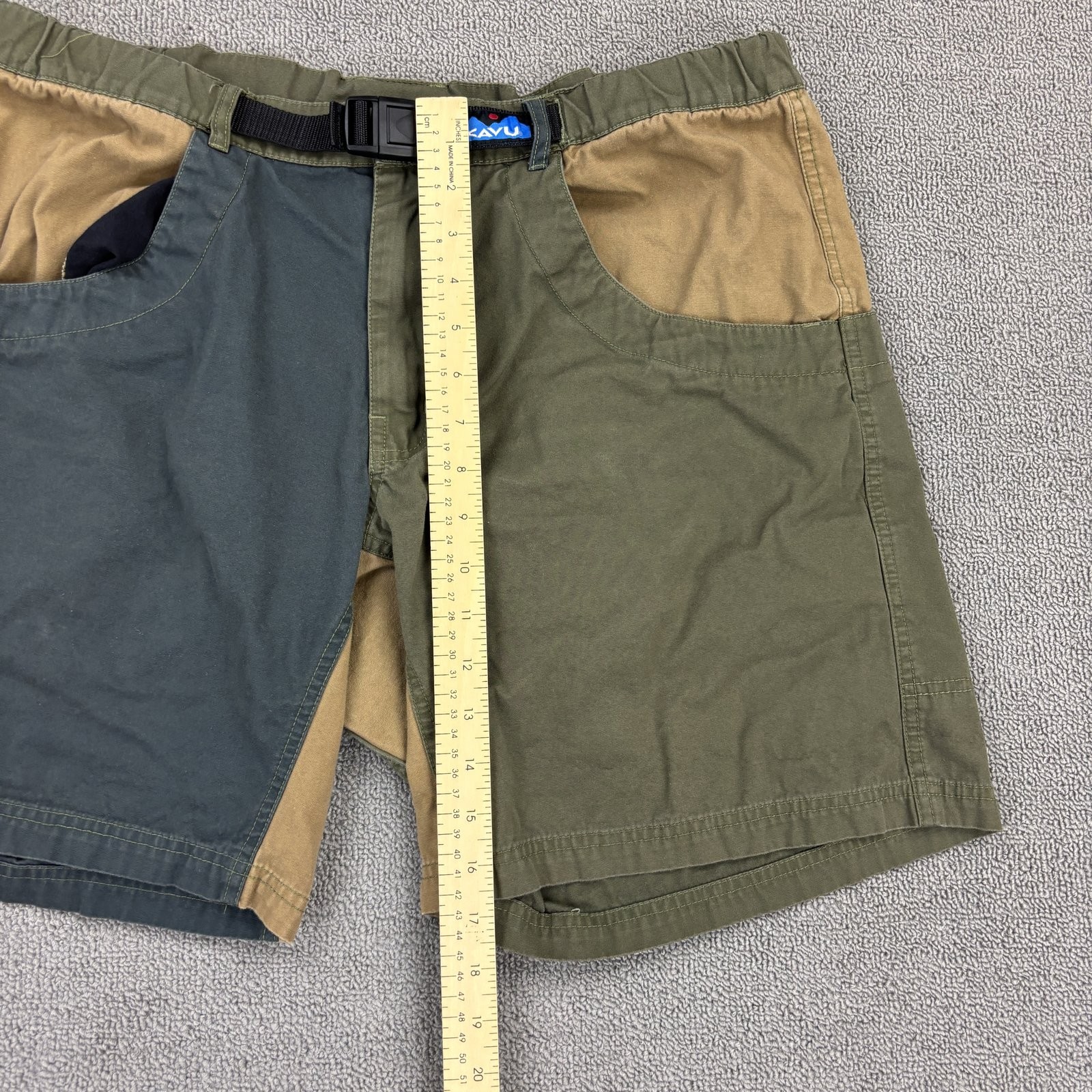 KAVU Shorts Mens Extra Large Green Color Block Hiking Climbing Outdoor Camping