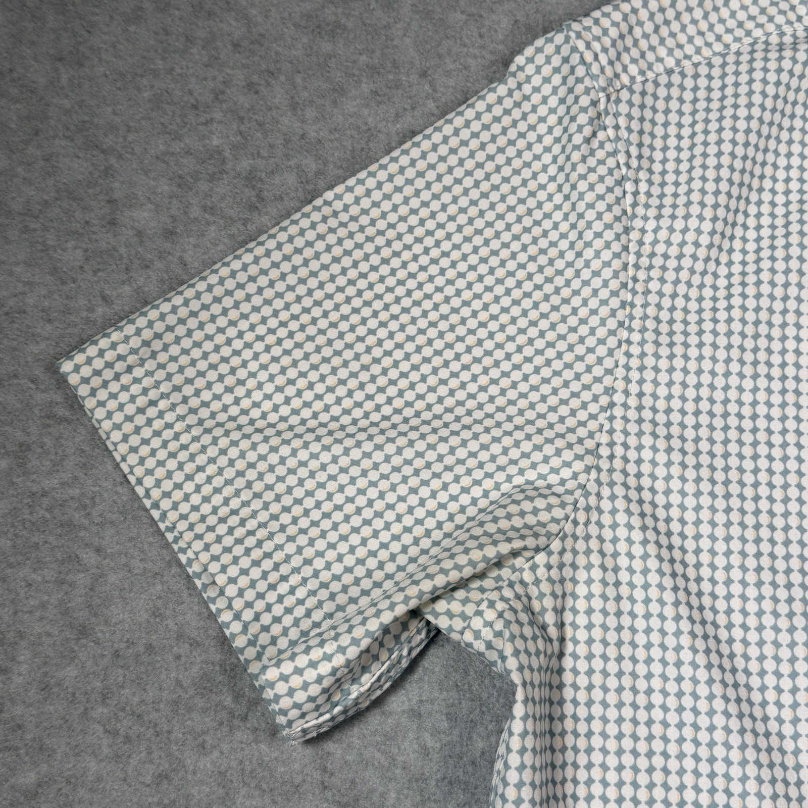 Mizzen + Main Shirt Men’s Medium Leeward Geo Trim Fit Button Down Performance