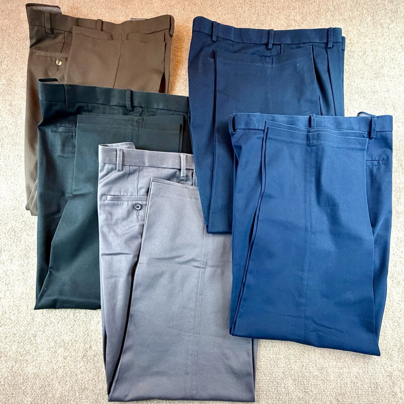 5 pair Haggar Mens Pants 44×29 Pleated Premium No Iron Khaki Classic Slacks Lot