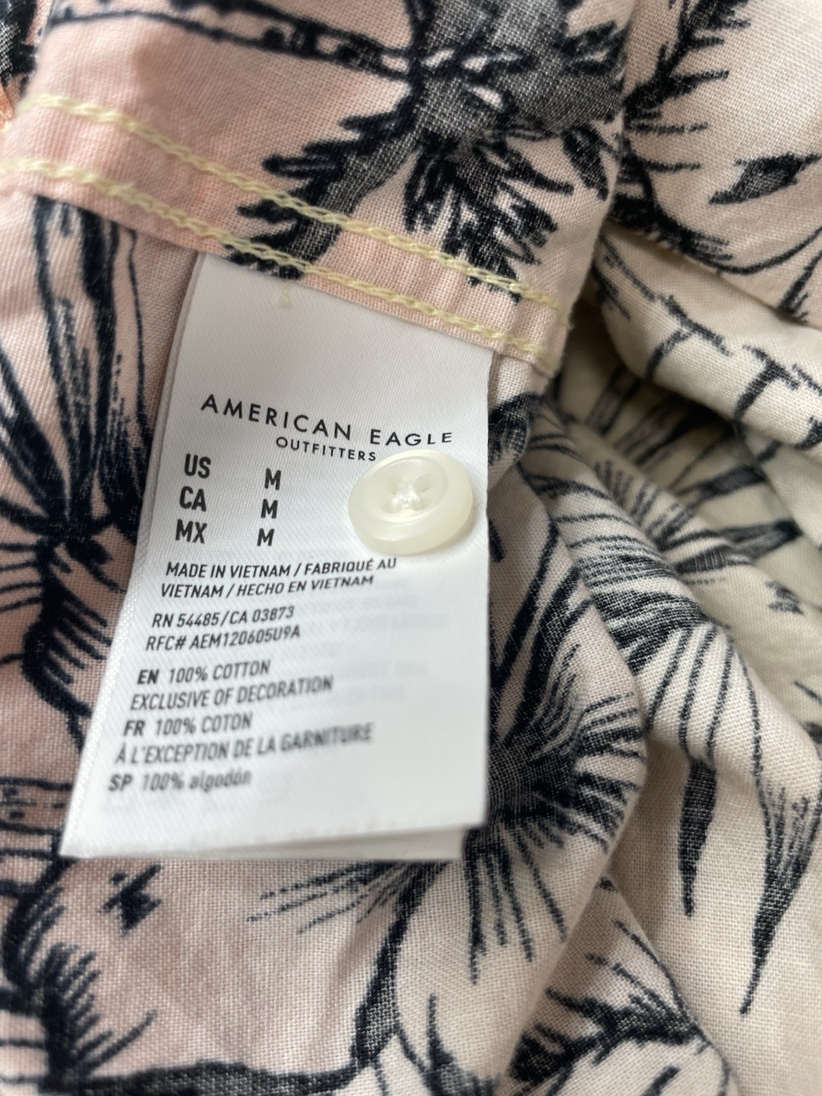 👕 American Eagle Tropical Button-Up Shirt | Ombre Beach Print | Size M