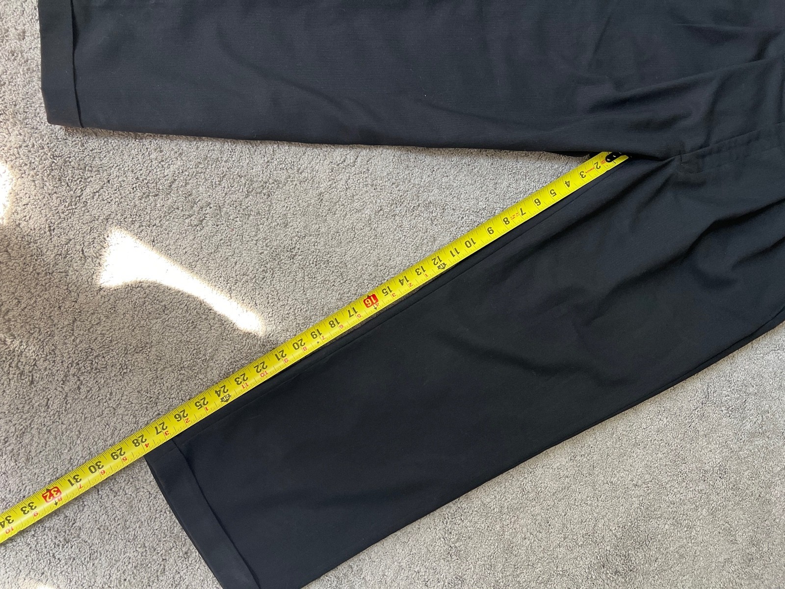 Haggar Men’s Black Pleated Dress Pants 36×30 Classic Fit Cuffed Hem