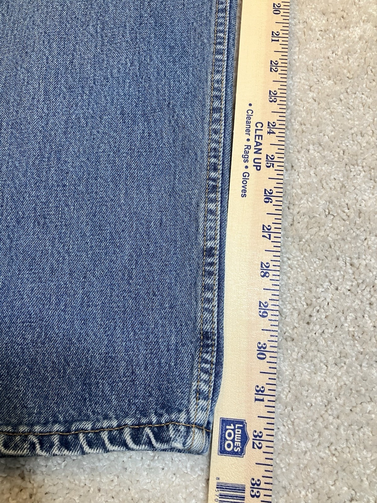 Vintage Levi’s 550 44 X 32 Relaxed Fit Jeans Slight Tapered Leg Good Condition