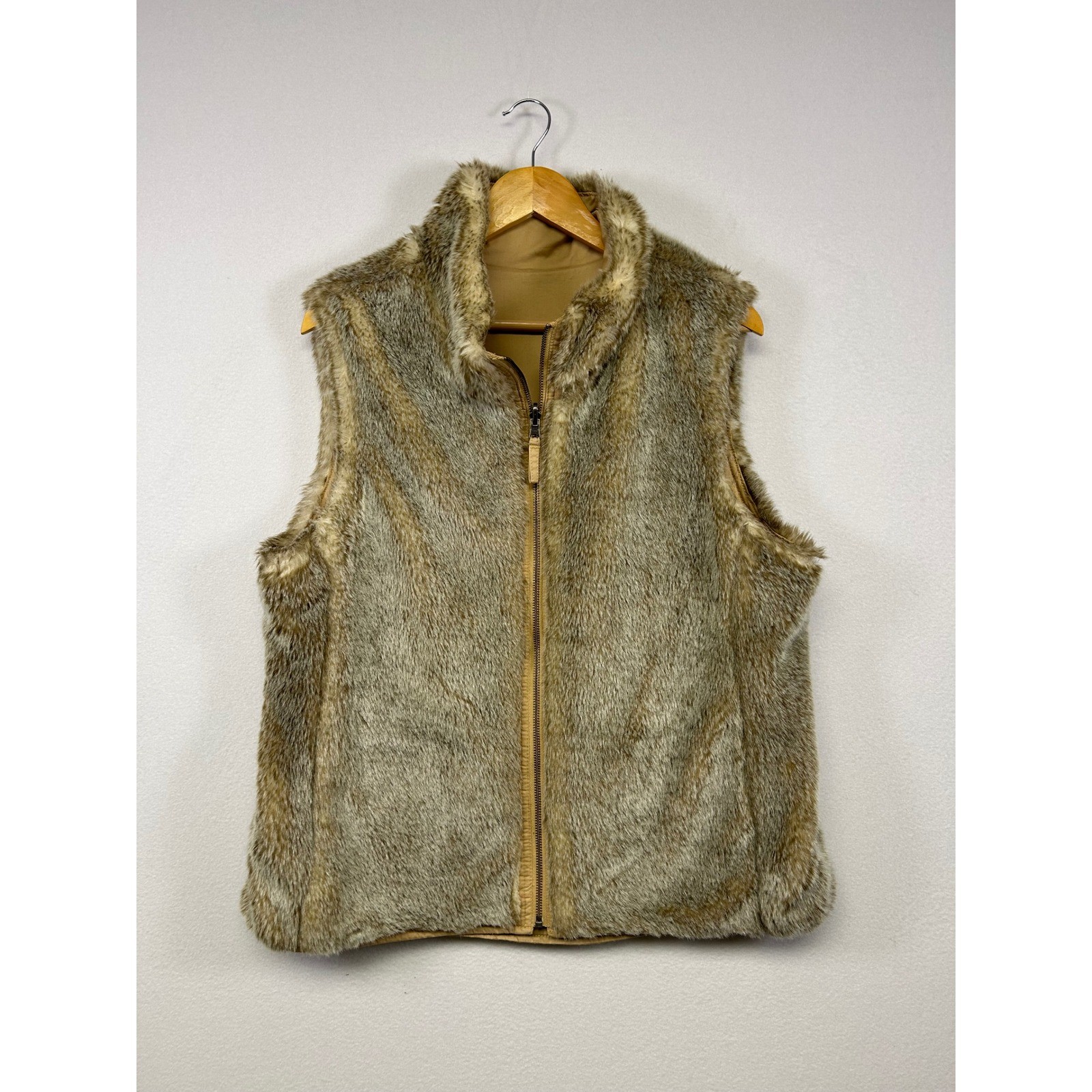 Gorpcore Reversible Faux Fur Utility Vest Mens Medium Tan Brown Full Zip Pocket