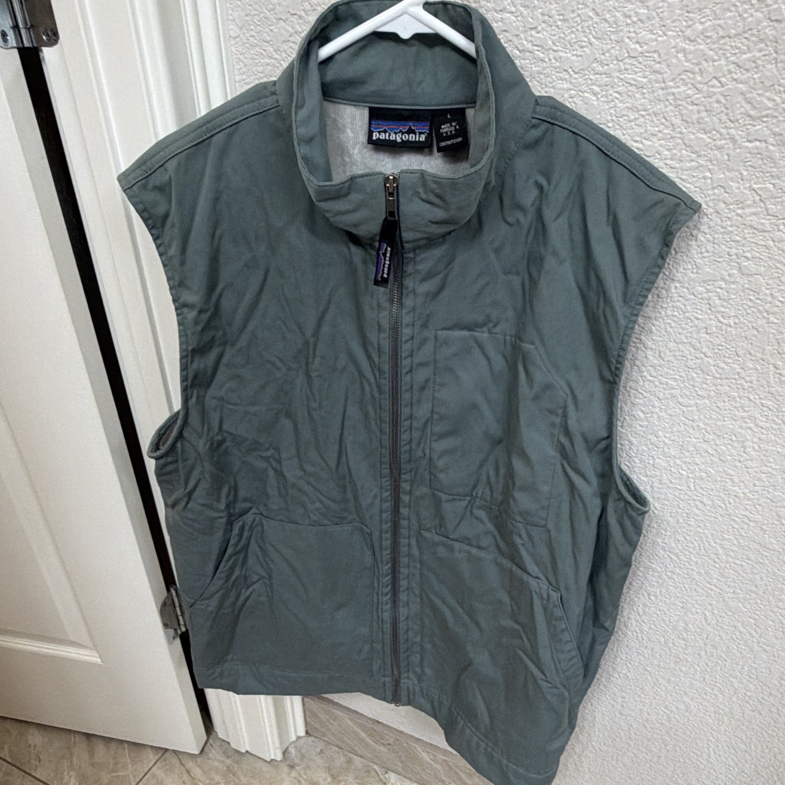 Patagonia Men’s Full Zip Vest Stand-Up Collar Pockets Green L