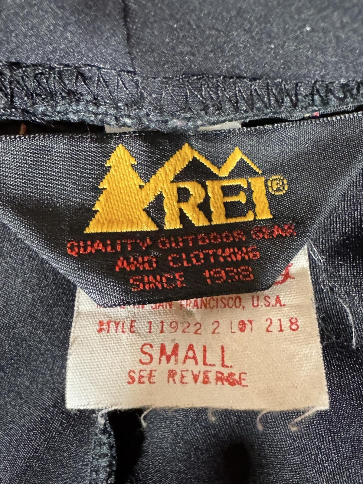 Vintage REI Shorts Mens Small Black Cycling Padded Bike 80s Nylon Lycra USA