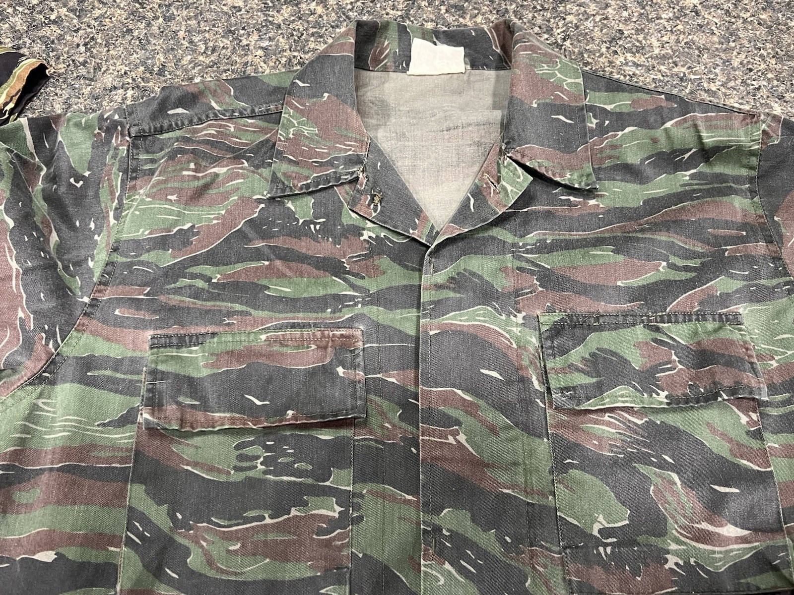 Vintage Jacket Mens X Large Green Tiger Stripe Camo Combat Coat 90s