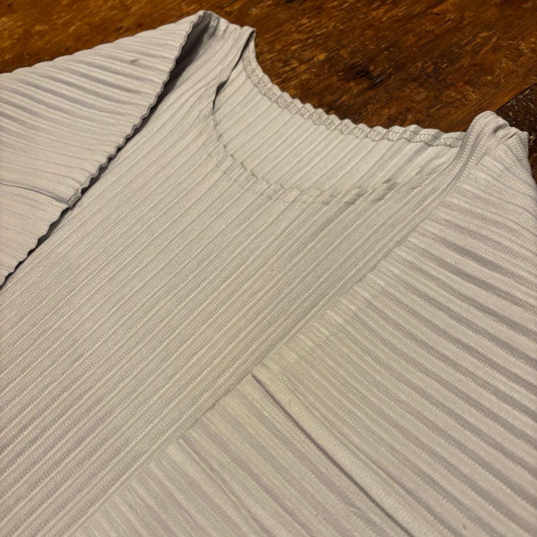 USED ISSEY MIYAKE HOMMEPLISSE PLEATED LONG-SLEEVE CUT AND SEW TOP, SIZE VERYGO