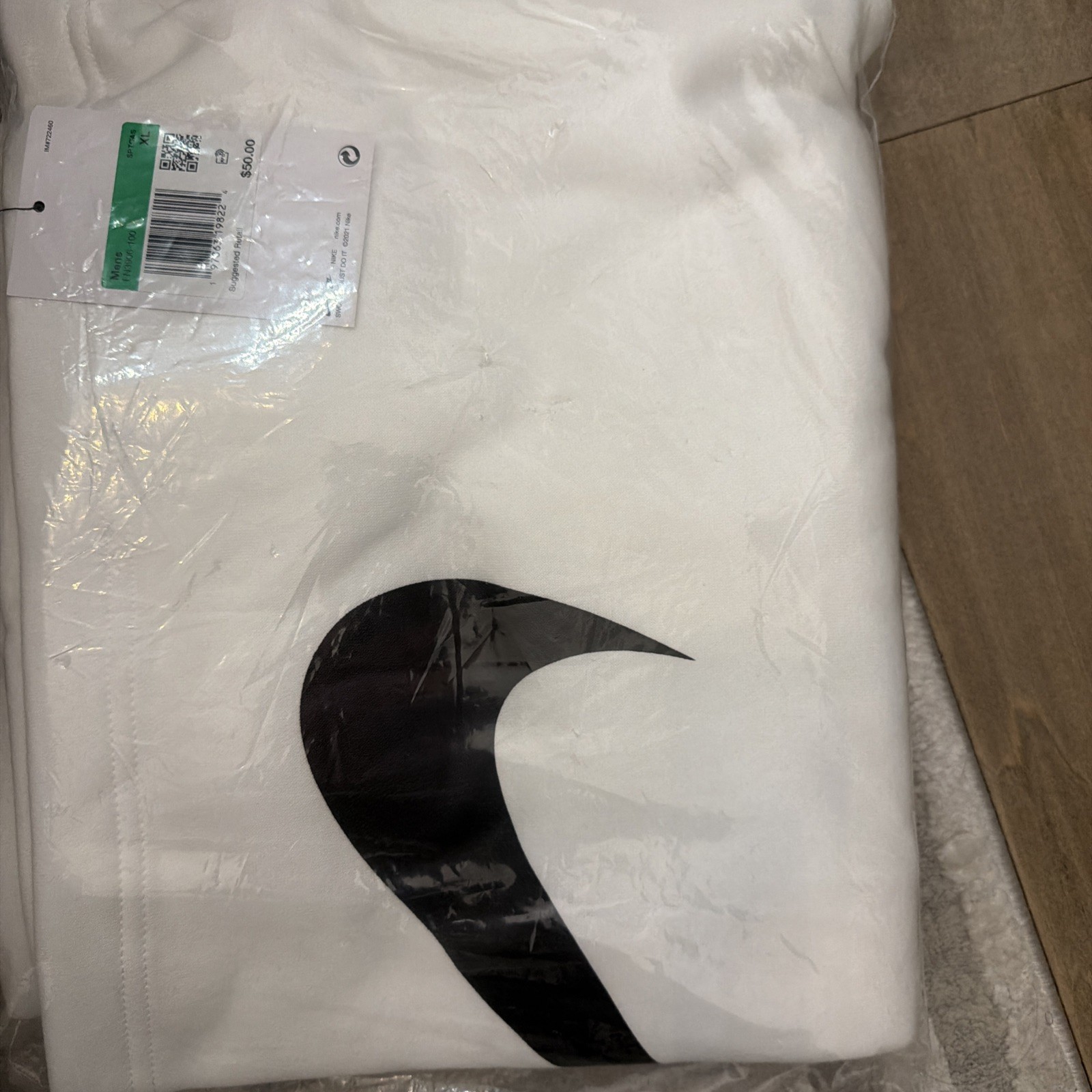 Men’s Nike XL white Swoosh Shorts New With Tags BV2721-100
