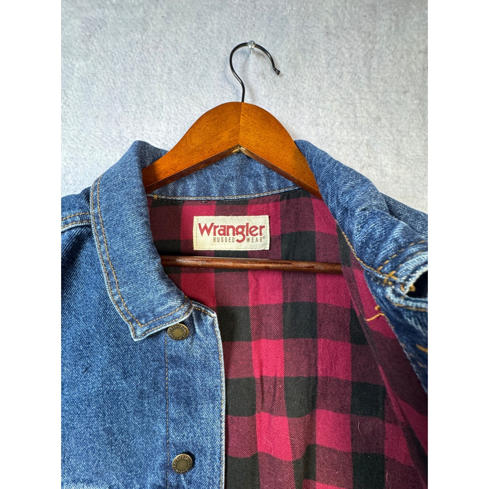 Wrangler Rugged Wear Mens Flannel Lined Denim Trucker Jacket Blue Plaid Lined