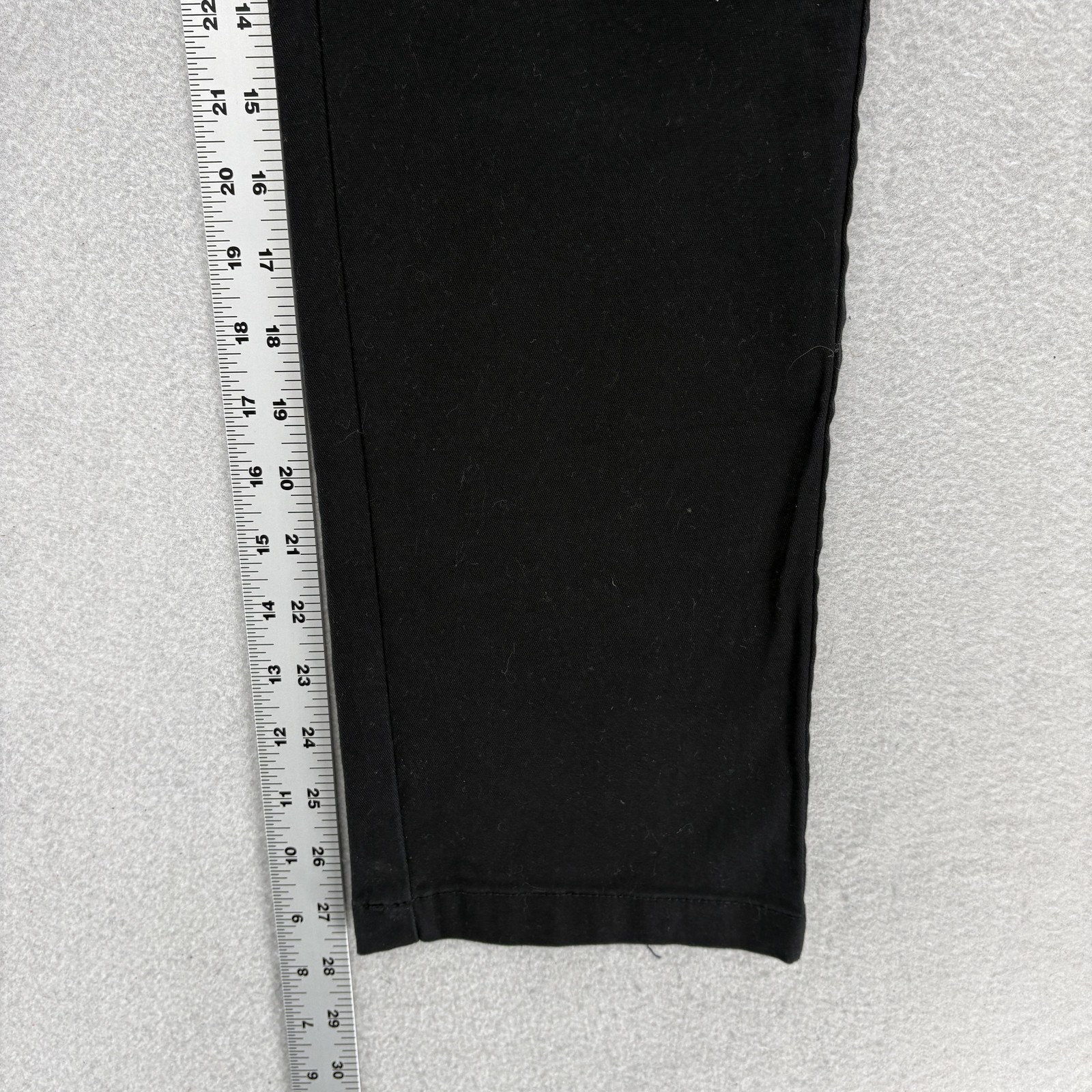 Old Navy Built-In Flex Chino Pants Mens 26×28 Black Regular Fit Straight Stretch