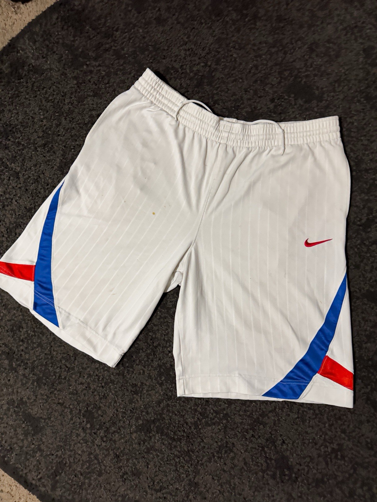 Nike Basketball Athletic White Shorts with Blue/Red Stripes Size: M
