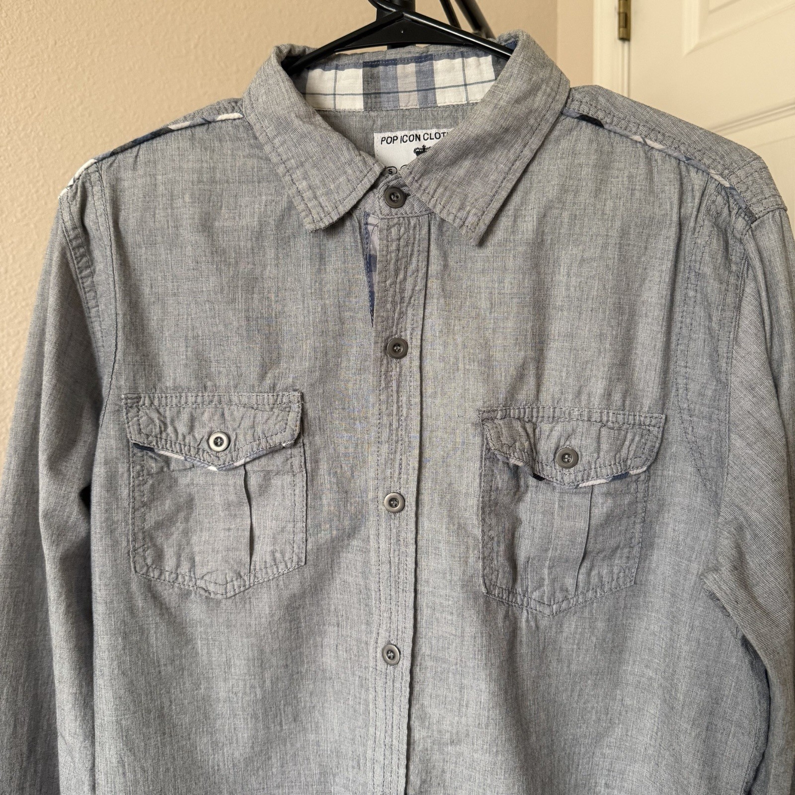 men’s medium gray casual long-sleeve button-up shirt preppy academia normcore
